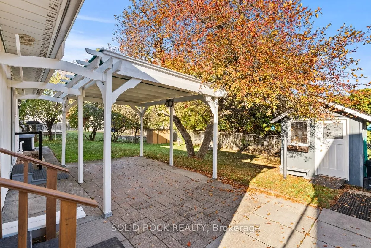 Photo 22 of 26 A (Main House) Ettrick Crescent, Ottawa, Barrhaven - Pheasant Run — HOMEH