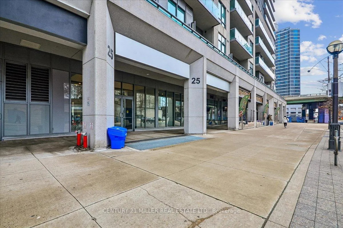 Photo 3 of Unit 326, 25 Lower Simcoe Street, Toronto, Waterfront Communities — HOMEH