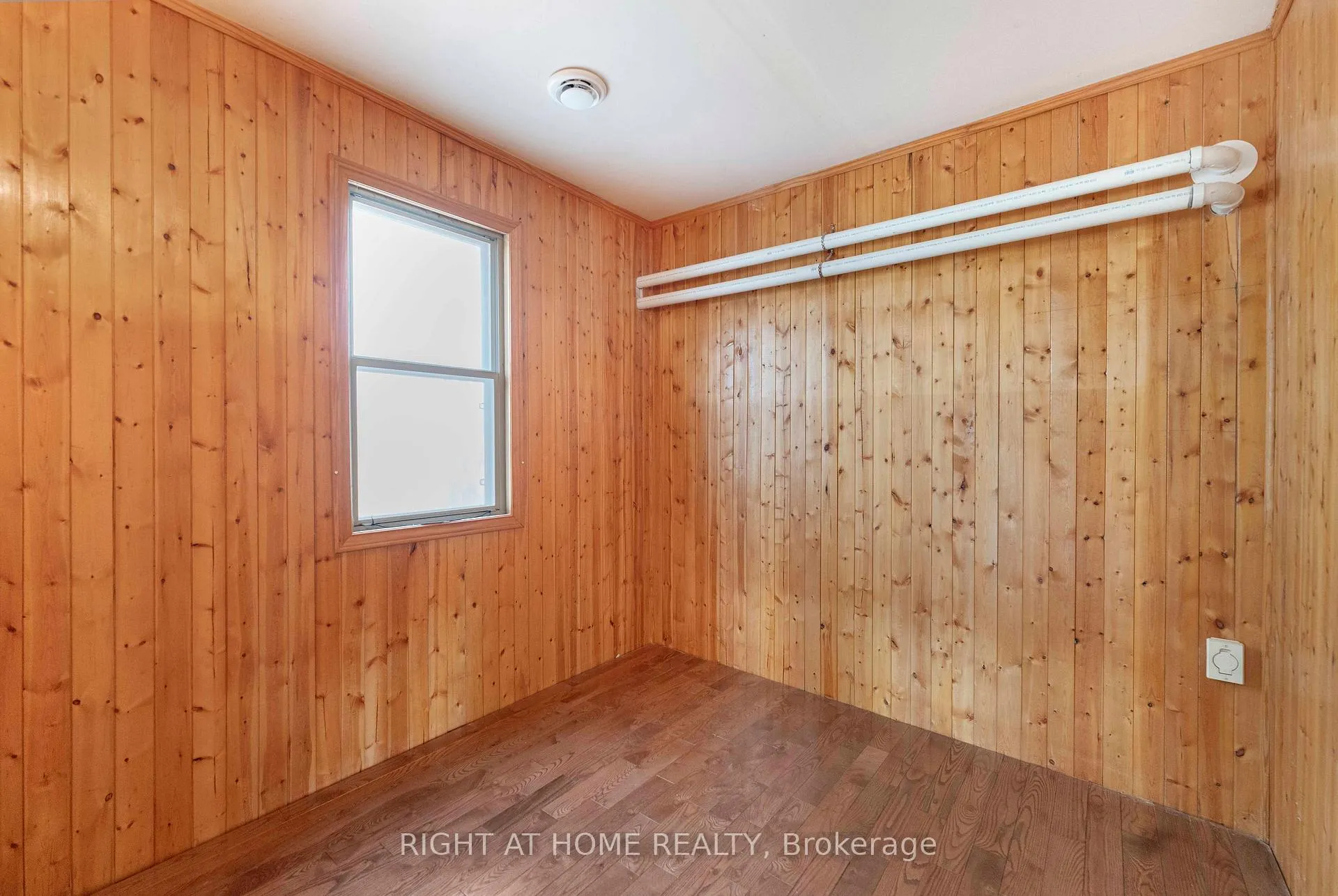 Photo 18 of 260 Beach Road, Innisfil, Gilford — HOMEH