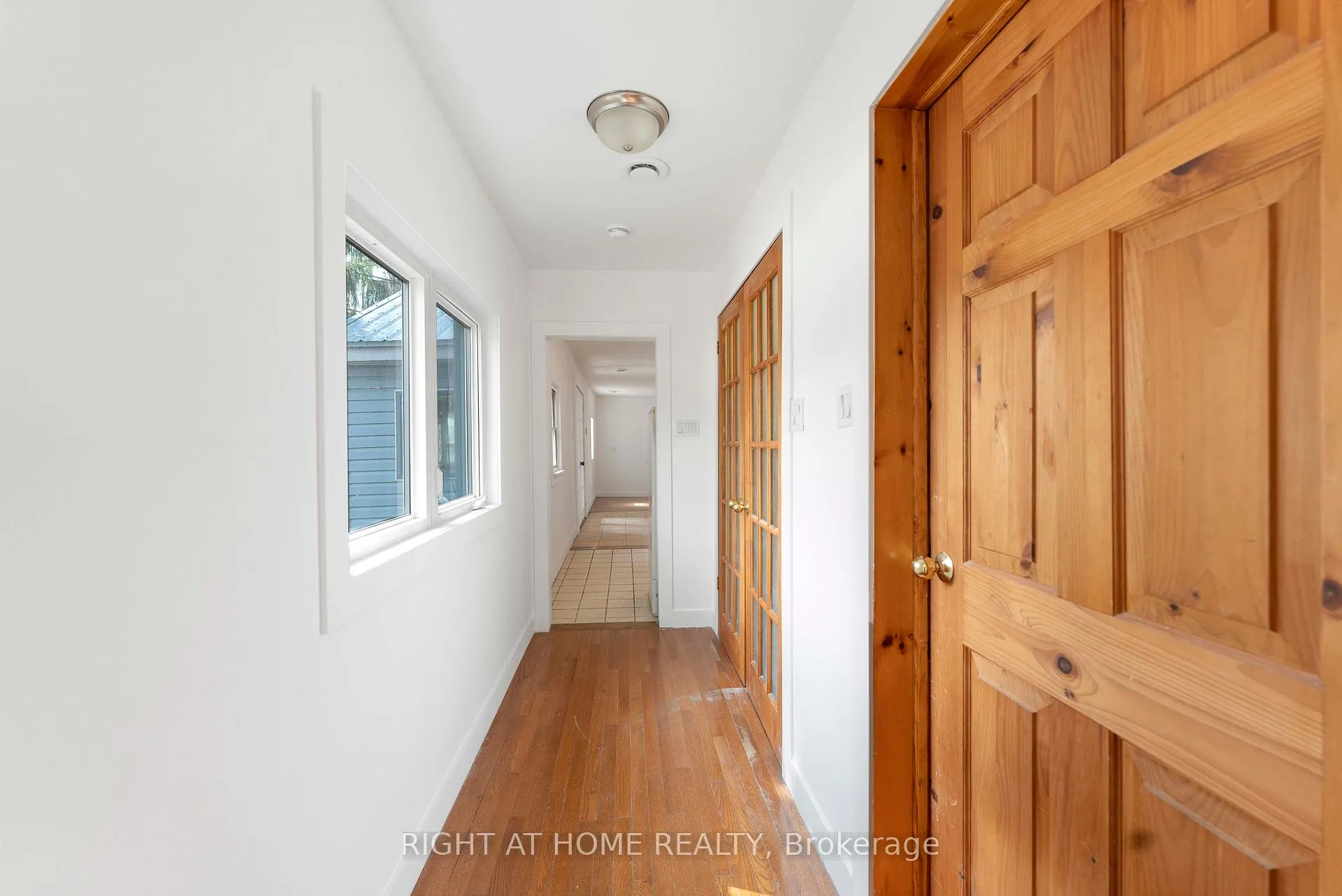 Photo 21 of 260 Beach Road, Innisfil, Gilford — HOMEH