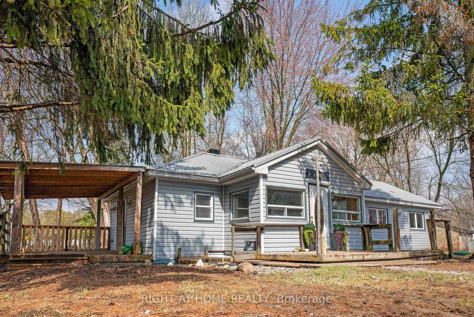 Photo 30 of 260 Beach Road, Innisfil, Gilford — HOMEH