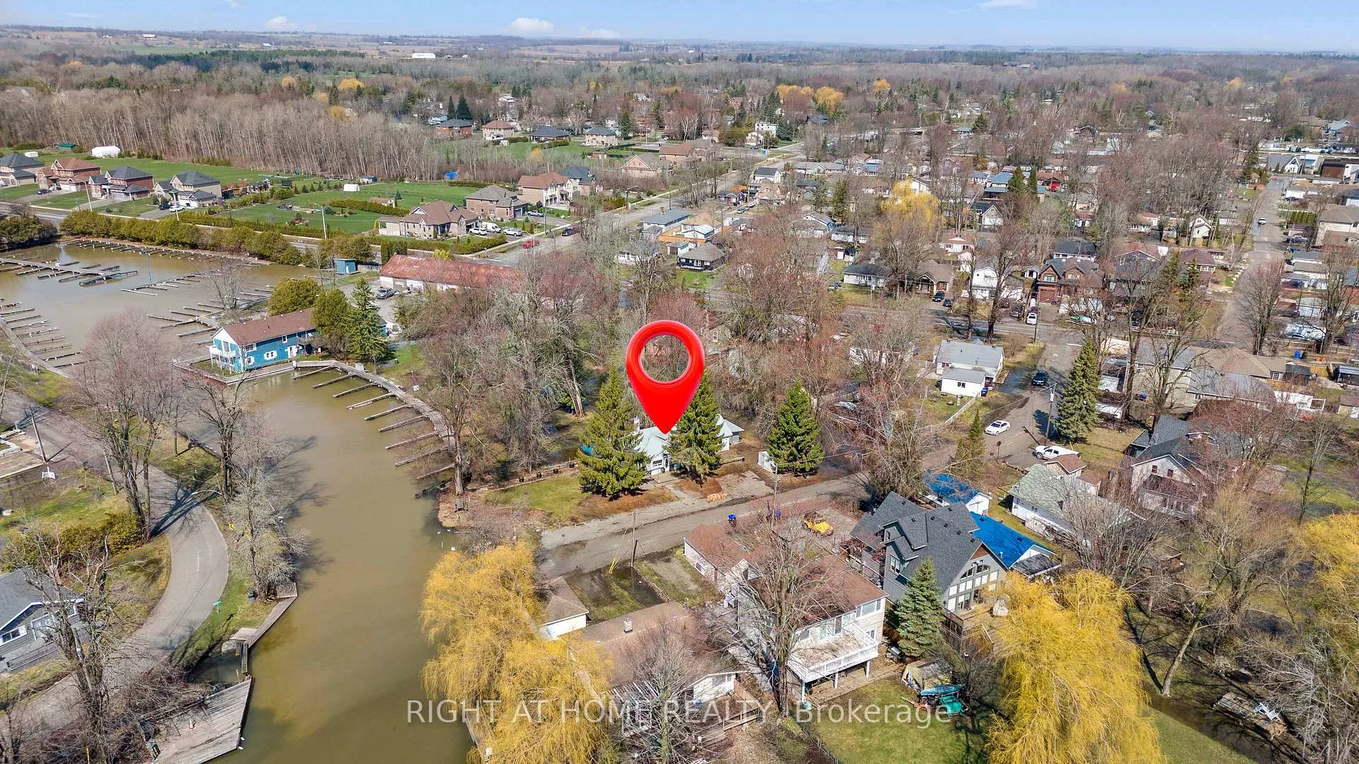 Photo 37 of 260 Beach Road, Innisfil, Gilford — HOMEH
