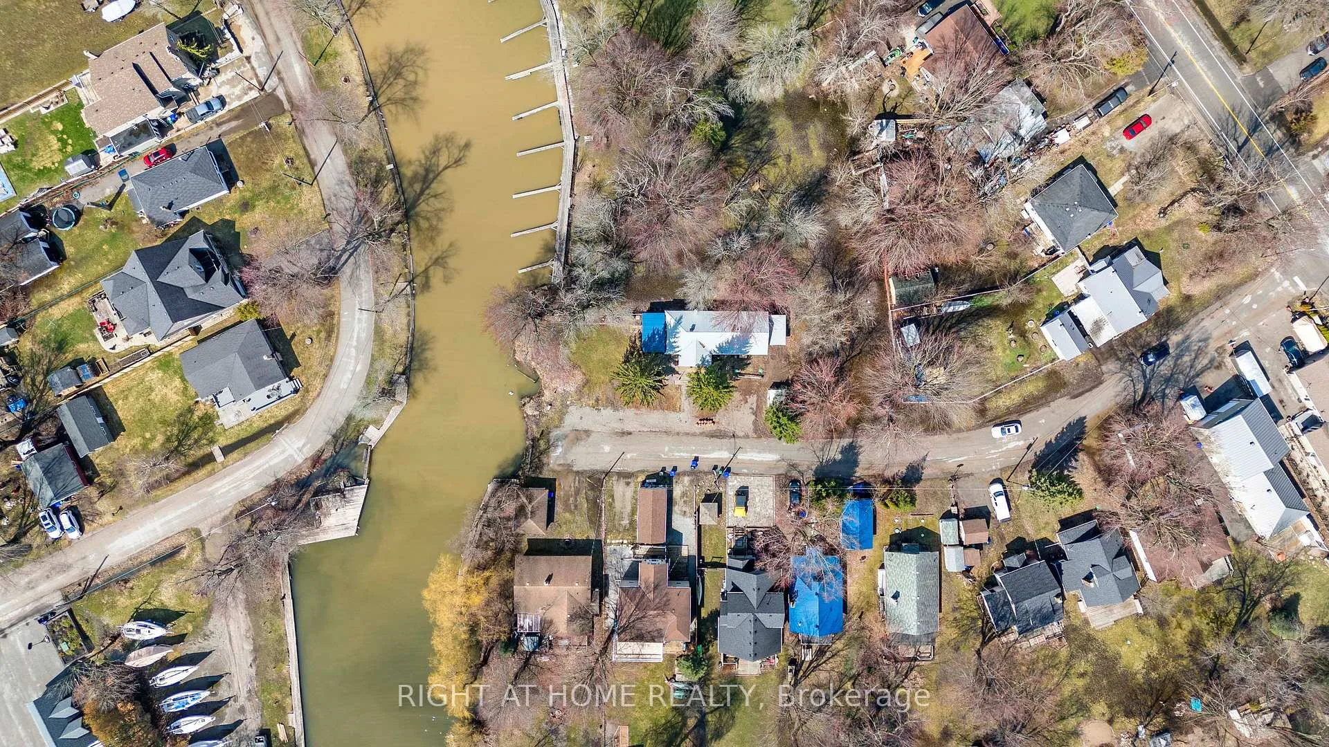 Photo 41 of 260 Beach Road, Innisfil, Gilford — HOMEH