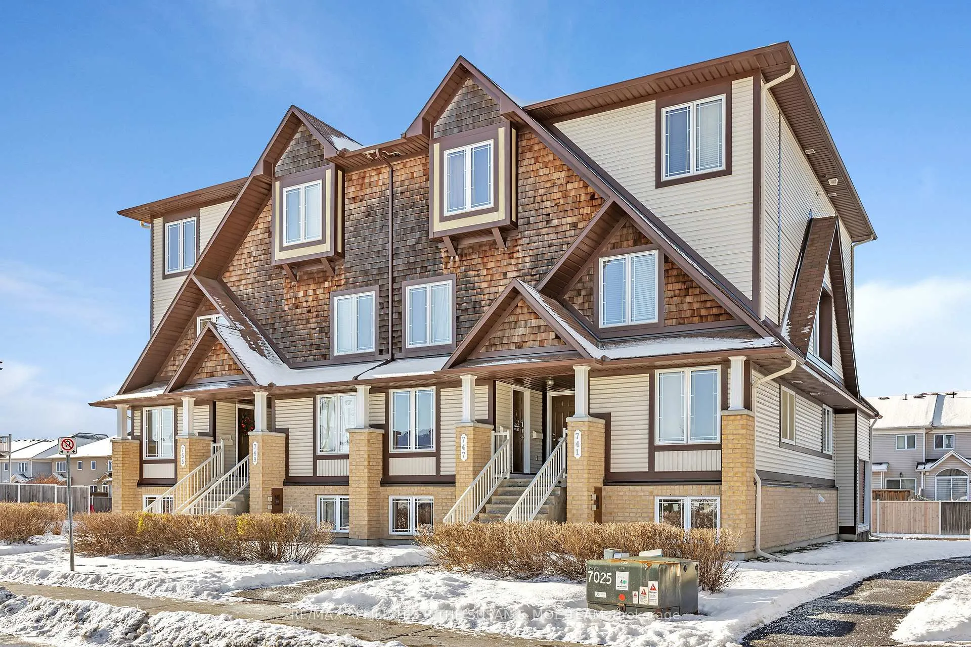 Photo 3 of 753 Lakeridge Drive, Ottawa, Avalon East — HOMEH