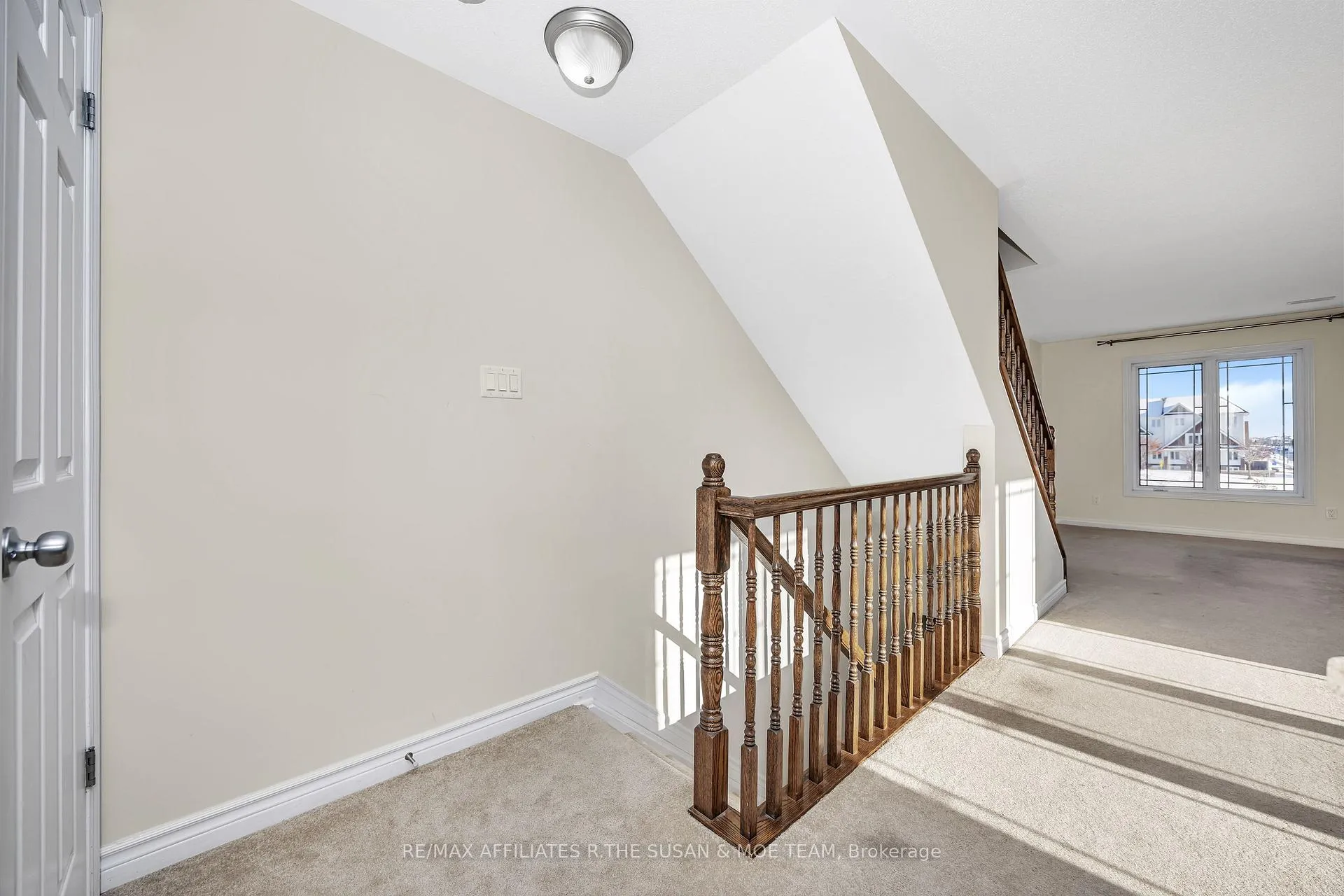 Photo 7 of 753 Lakeridge Drive, Ottawa, Avalon East — HOMEH
