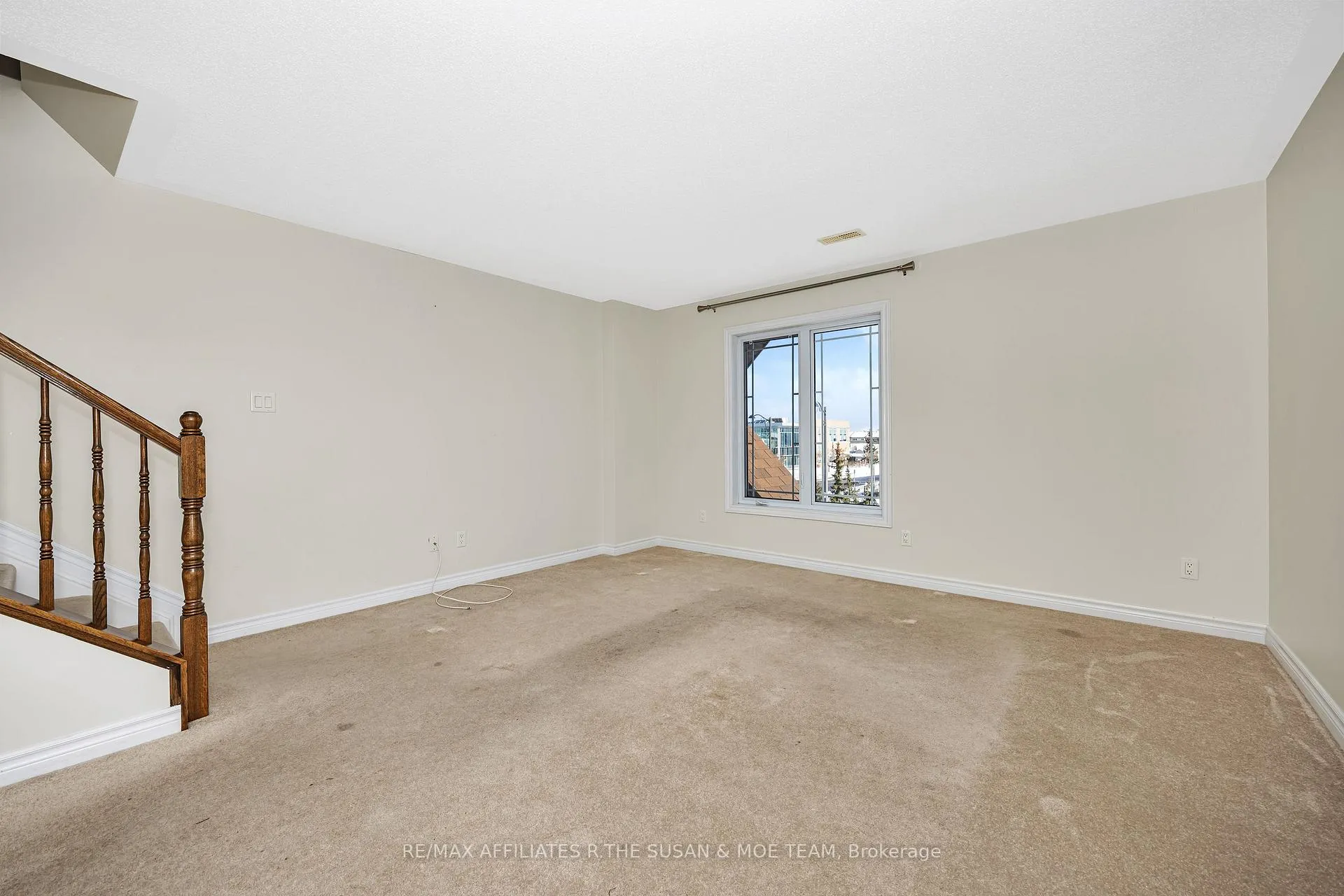 Photo 10 of 753 Lakeridge Drive, Ottawa, Avalon East — HOMEH
