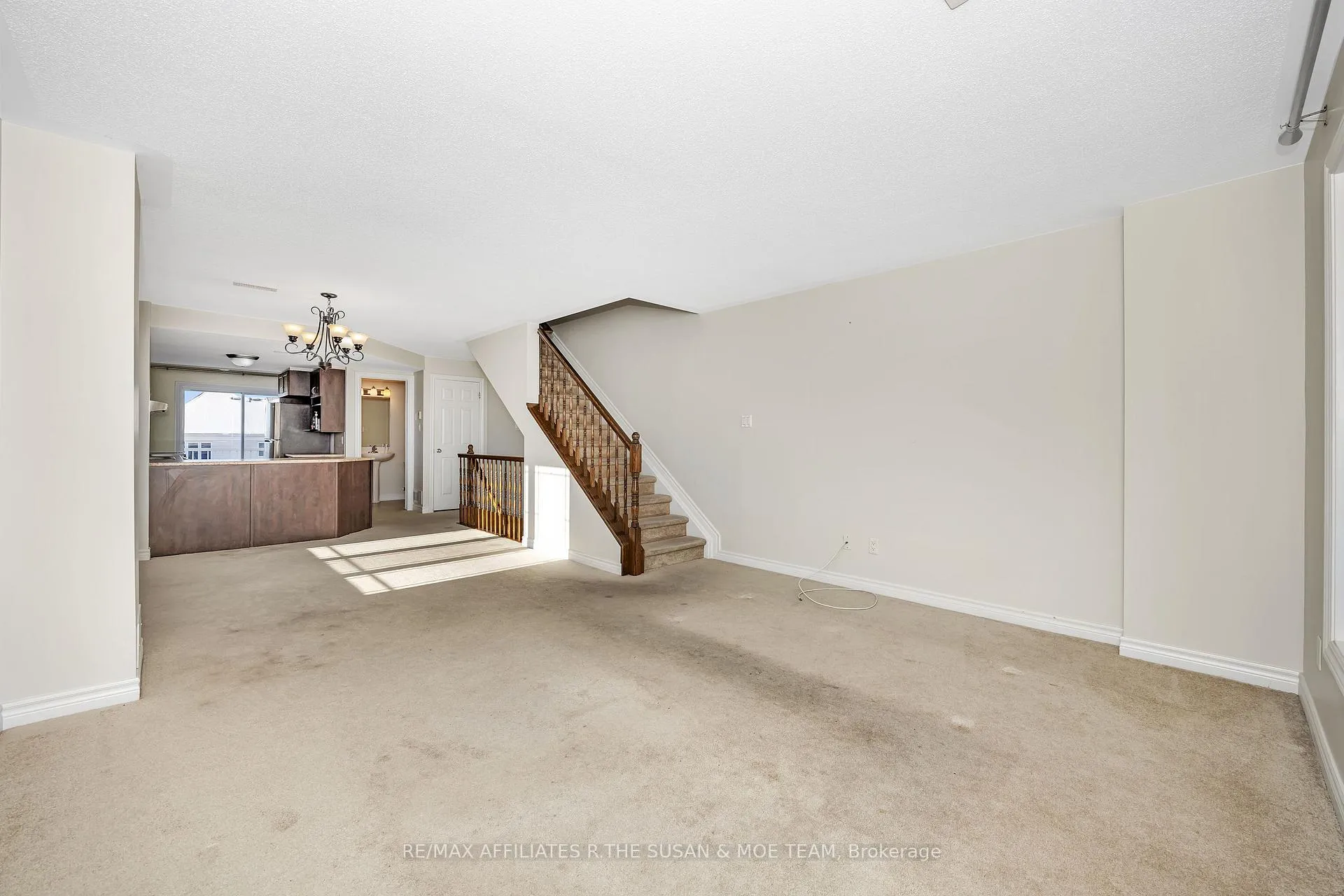 Photo 11 of 753 Lakeridge Drive, Ottawa, Avalon East — HOMEH