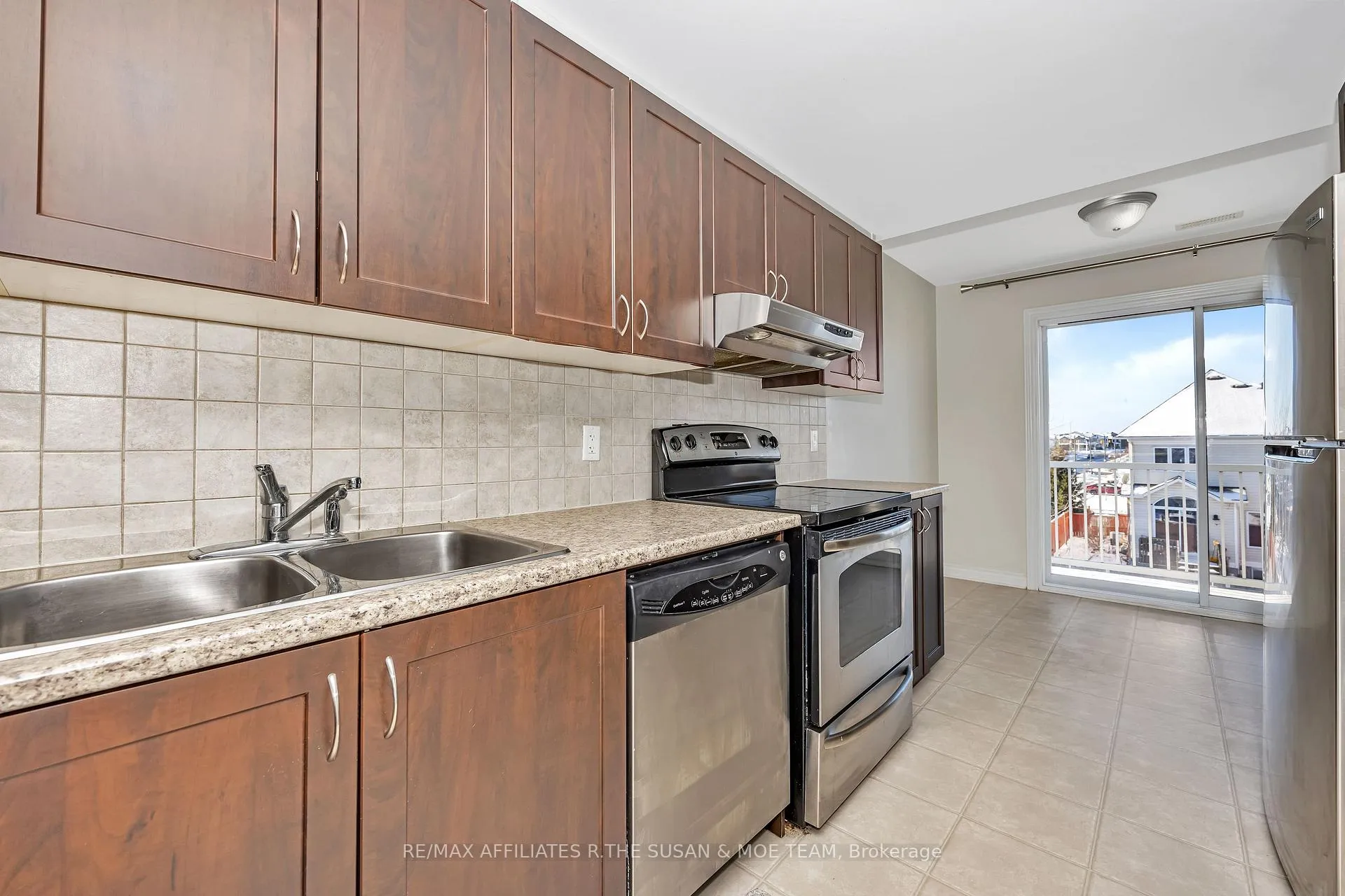 Photo 16 of 753 Lakeridge Drive, Ottawa, Avalon East — HOMEH