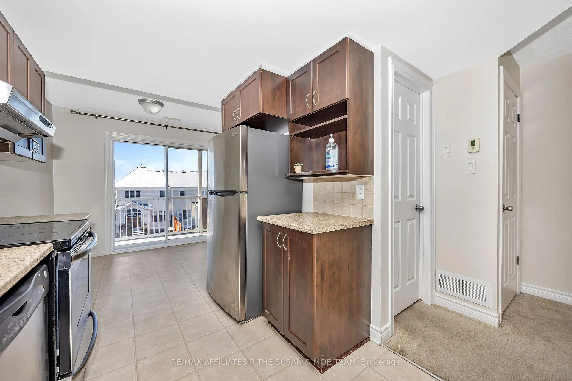 Photo 17 of 753 Lakeridge Drive, Ottawa, Avalon East — HOMEH