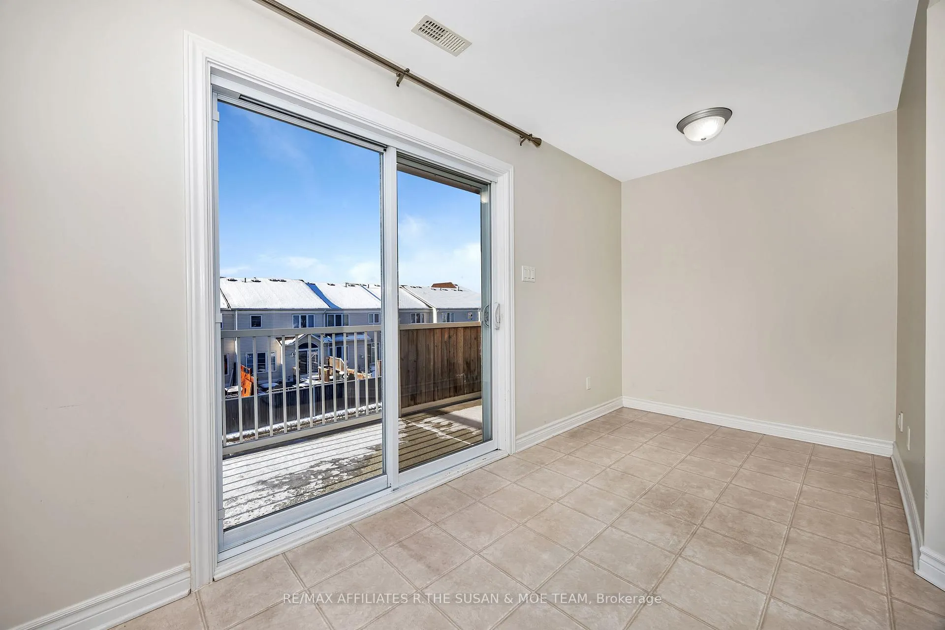 Photo 20 of 753 Lakeridge Drive, Ottawa, Avalon East — HOMEH