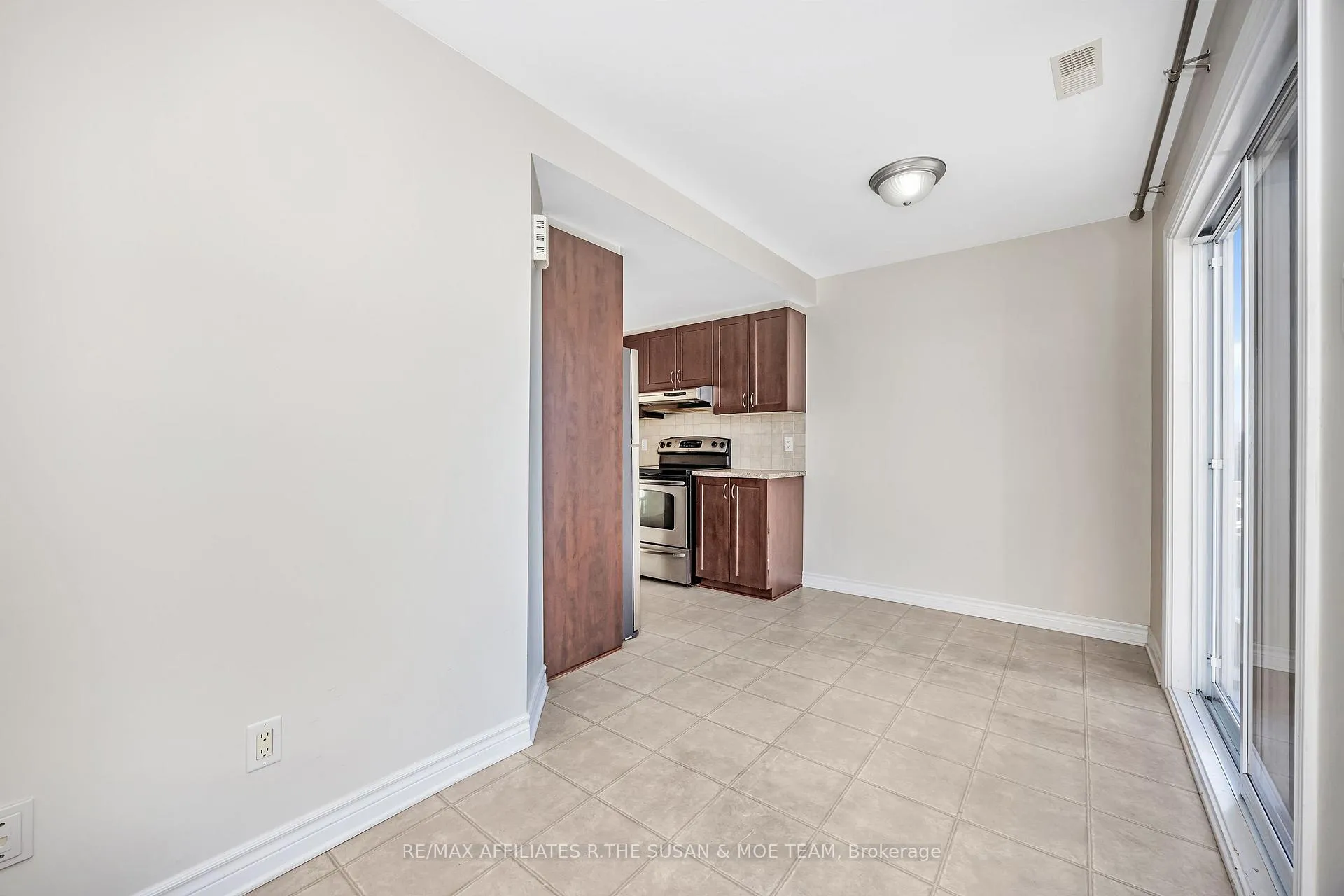Photo 21 of 753 Lakeridge Drive, Ottawa, Avalon East — HOMEH