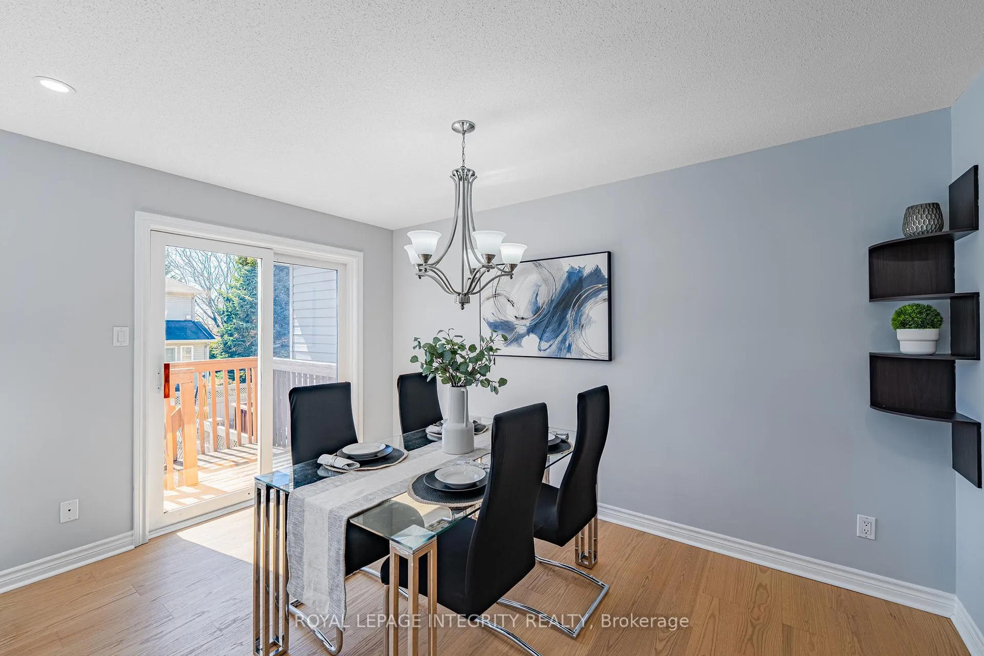 Photo 11 of 12 Saddlesmith Circle, Ottawa, Kanata - Emerald Meadows/Trailwest — HOMEH