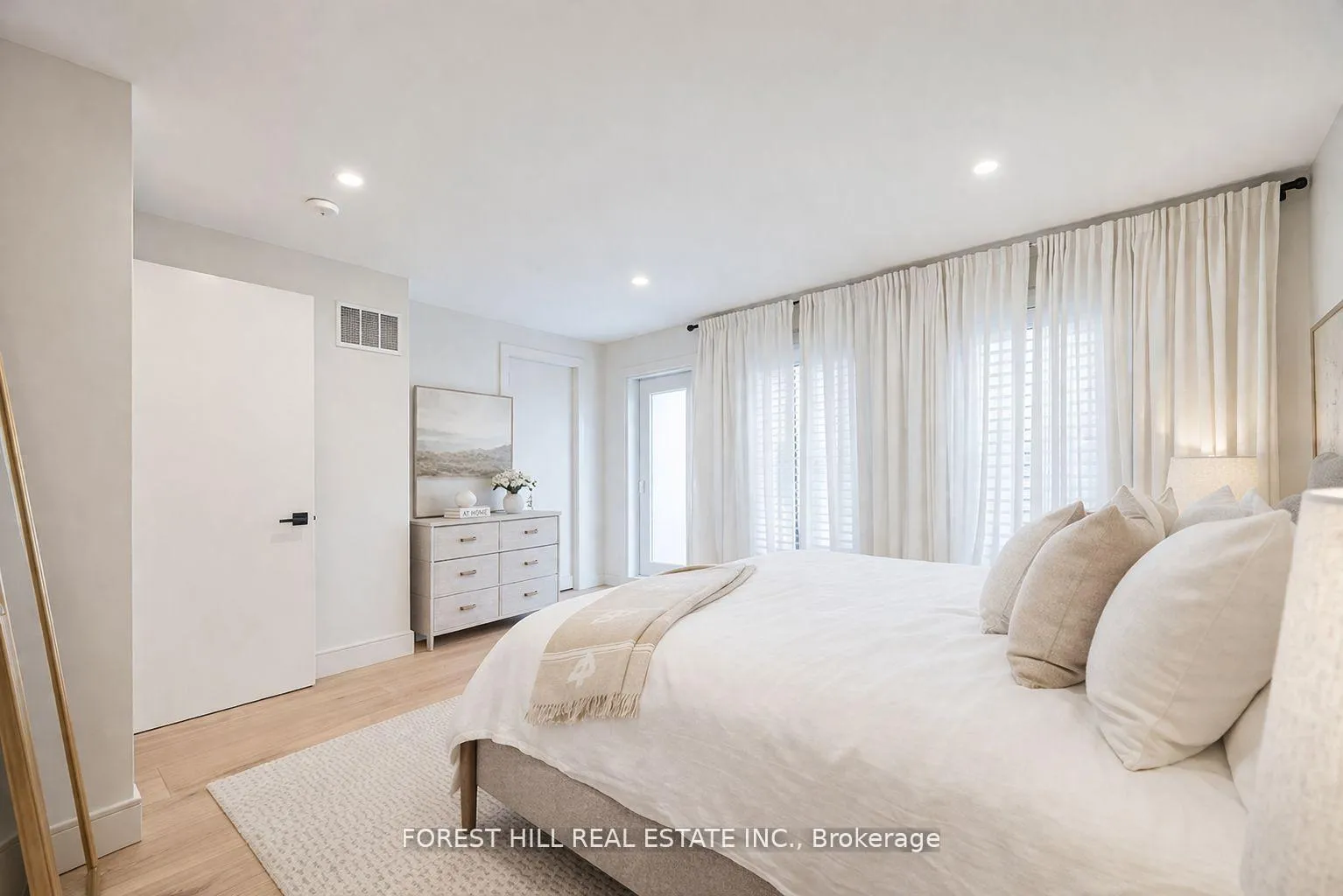 Photo 13 of 295 Strathmore Boulevard, Toronto, Danforth — HOMEH