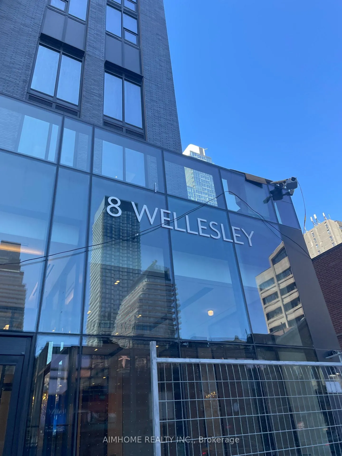 Photo 2 of Unit 2602, 8 Wellesley Street W, Toronto, Bay Street Corridor — HOMEH