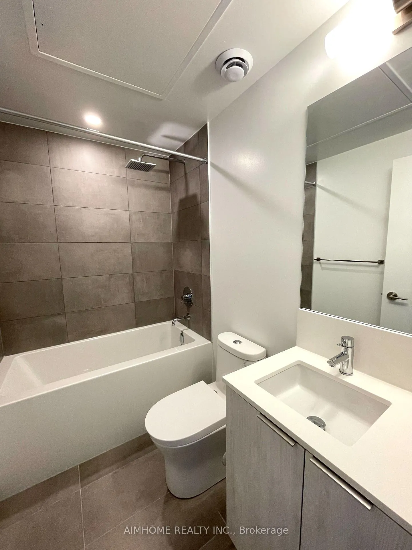Photo 11 of Unit 2602, 8 Wellesley Street W, Toronto, Bay Street Corridor — HOMEH