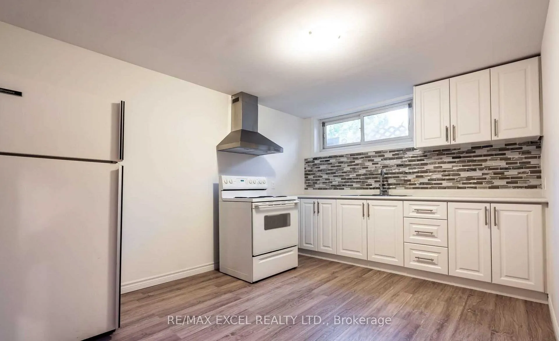 Photo 7 of 899 Glen Street, Oshawa, Lakeview — HOMEH