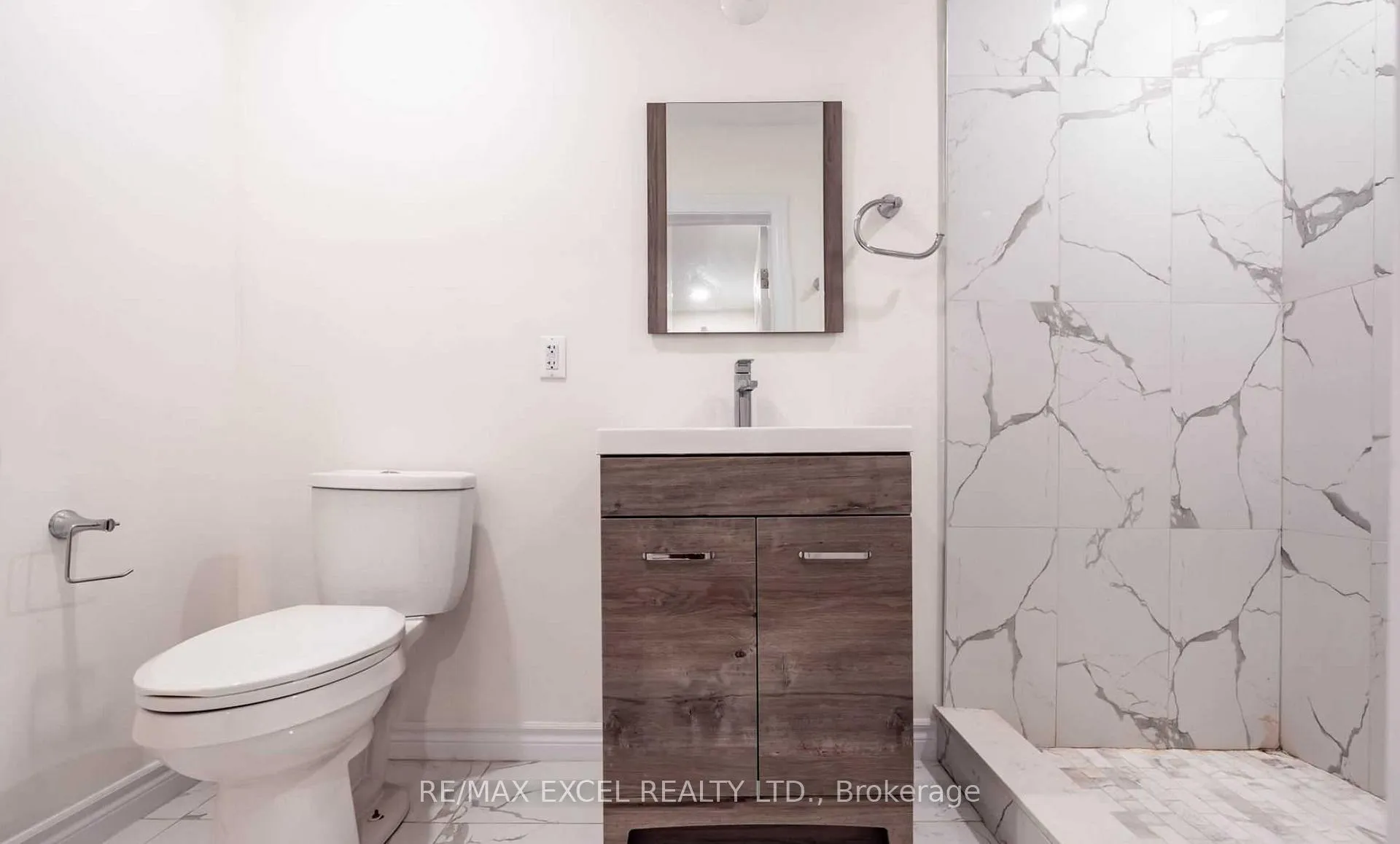 Photo 10 of 899 Glen Street, Oshawa, Lakeview — HOMEH