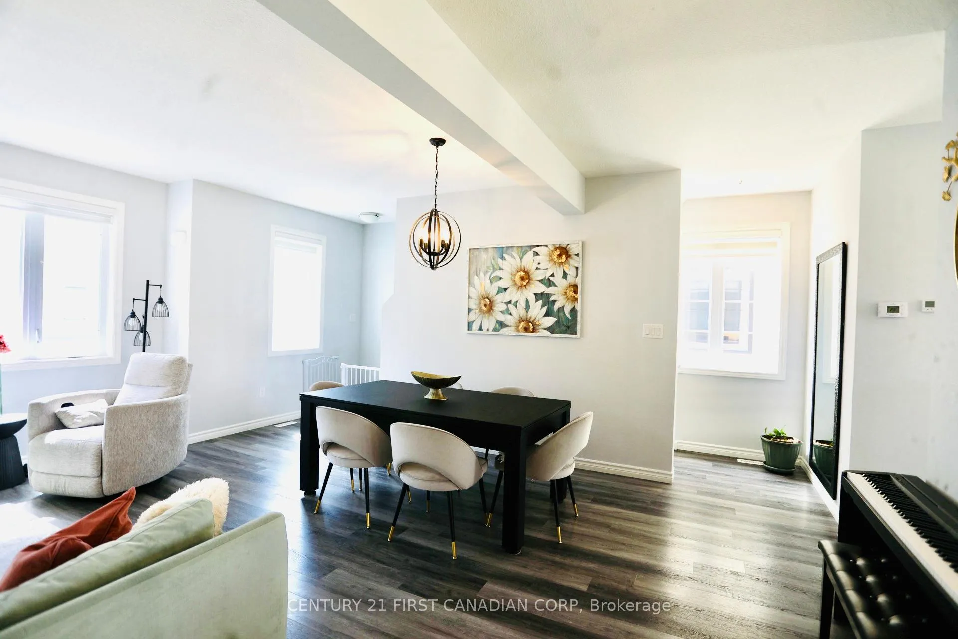 Photo 11 of 409 Callaway Road, London, North R — HOMEH