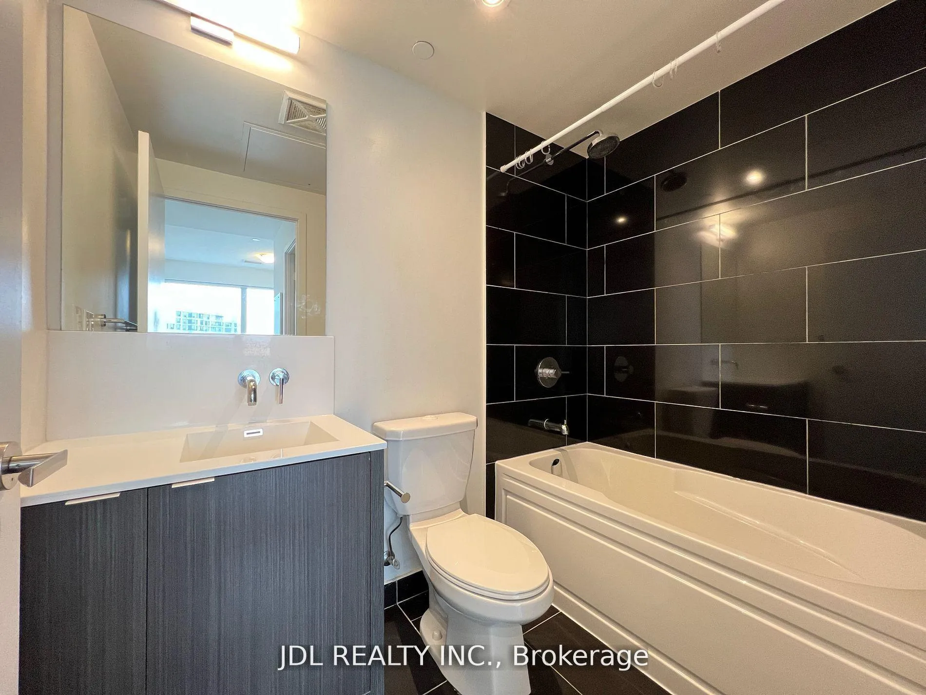 Photo 13 of Unit 3010, 88 Harbour Street, Toronto, Waterfront Communities — HOMEH