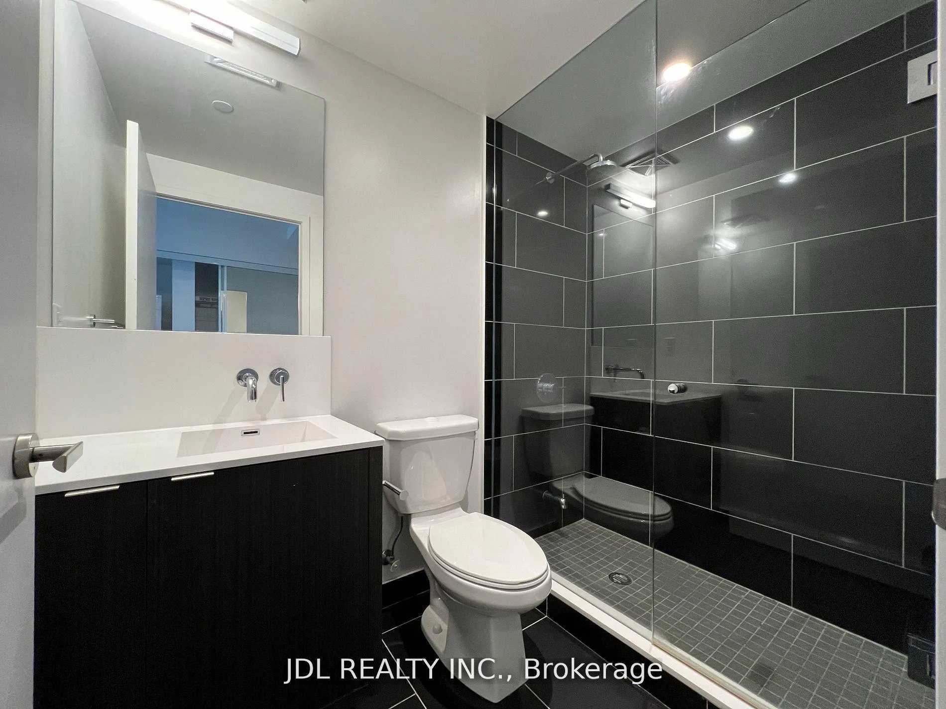 Photo 16 of Unit 3010, 88 Harbour Street, Toronto, Waterfront Communities — HOMEH