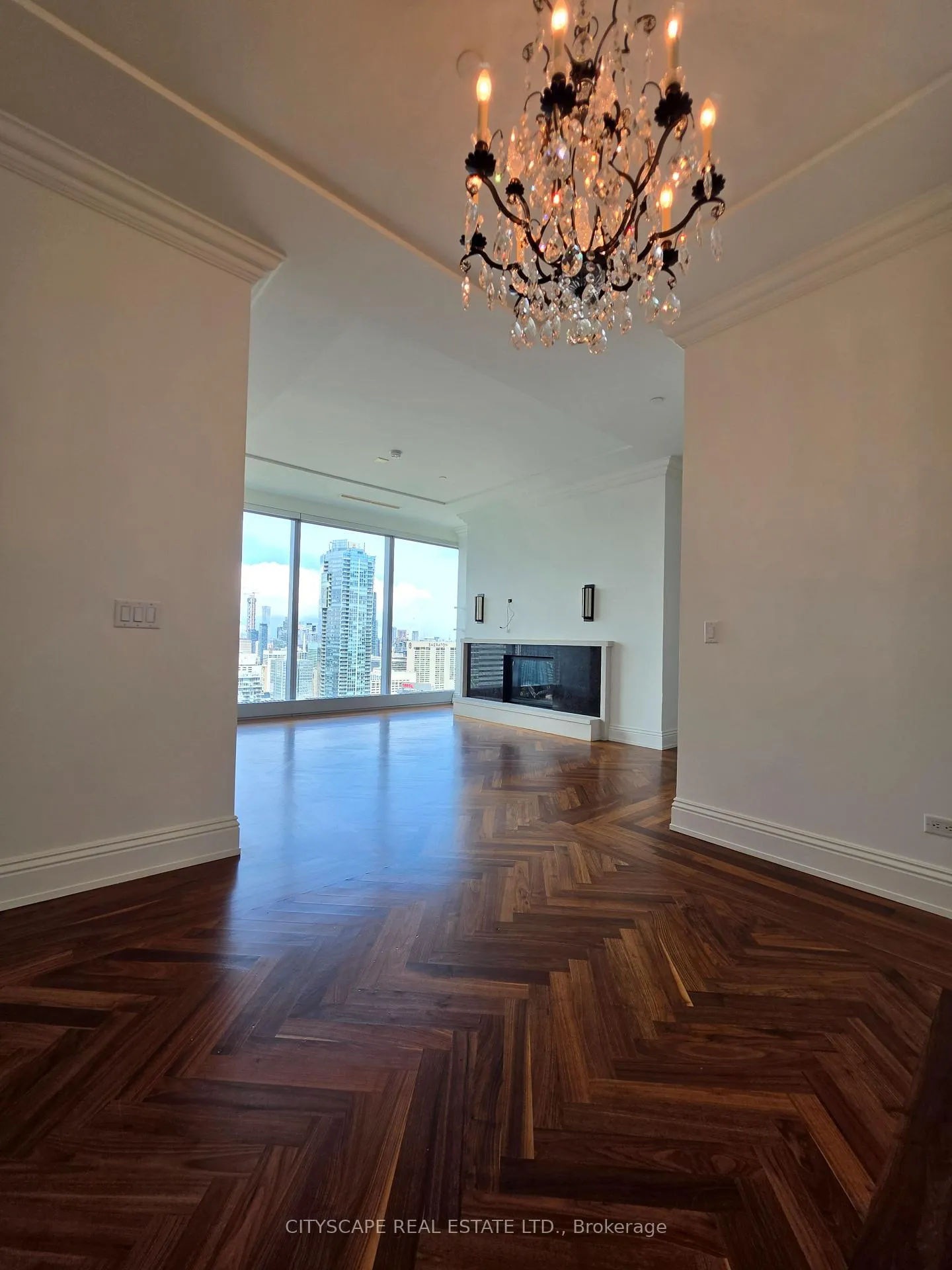 Photo 7 of Unit 4002, 183 Wellington Street, Toronto, Waterfront Communities — HOMEH