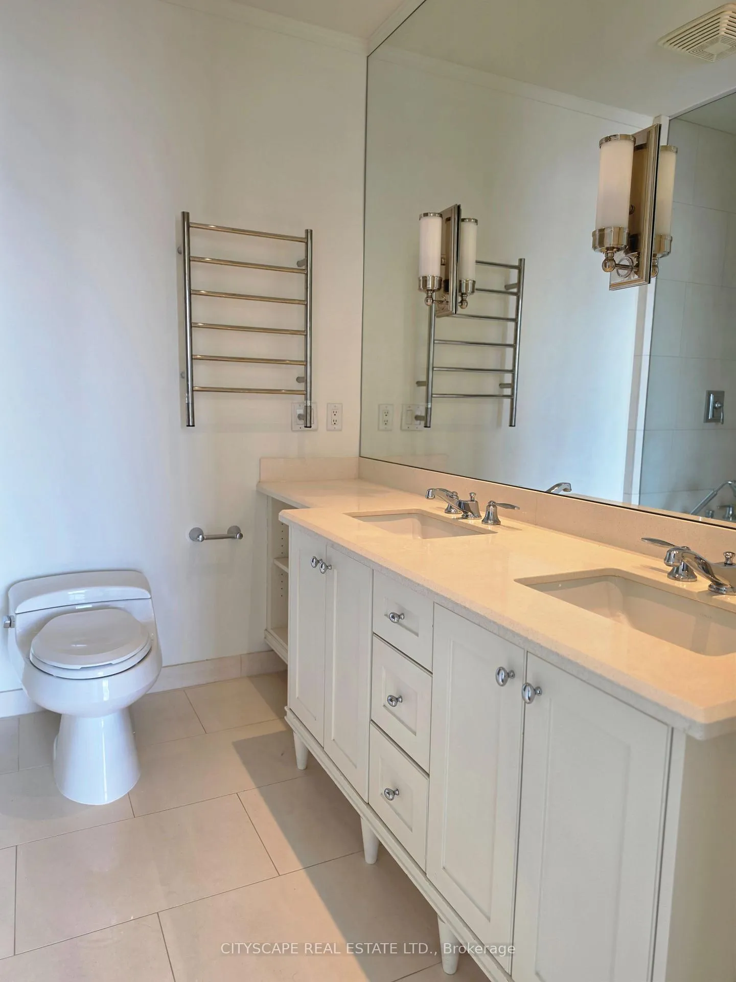 Photo 9 of Unit 4002, 183 Wellington Street, Toronto, Waterfront Communities — HOMEH