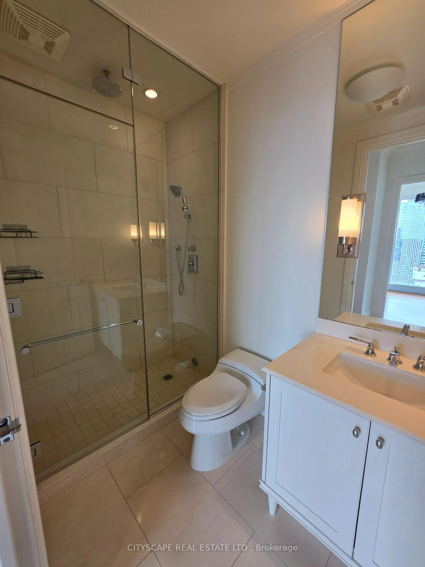 Photo 15 of Unit 4002, 183 Wellington Street, Toronto, Waterfront Communities — HOMEH