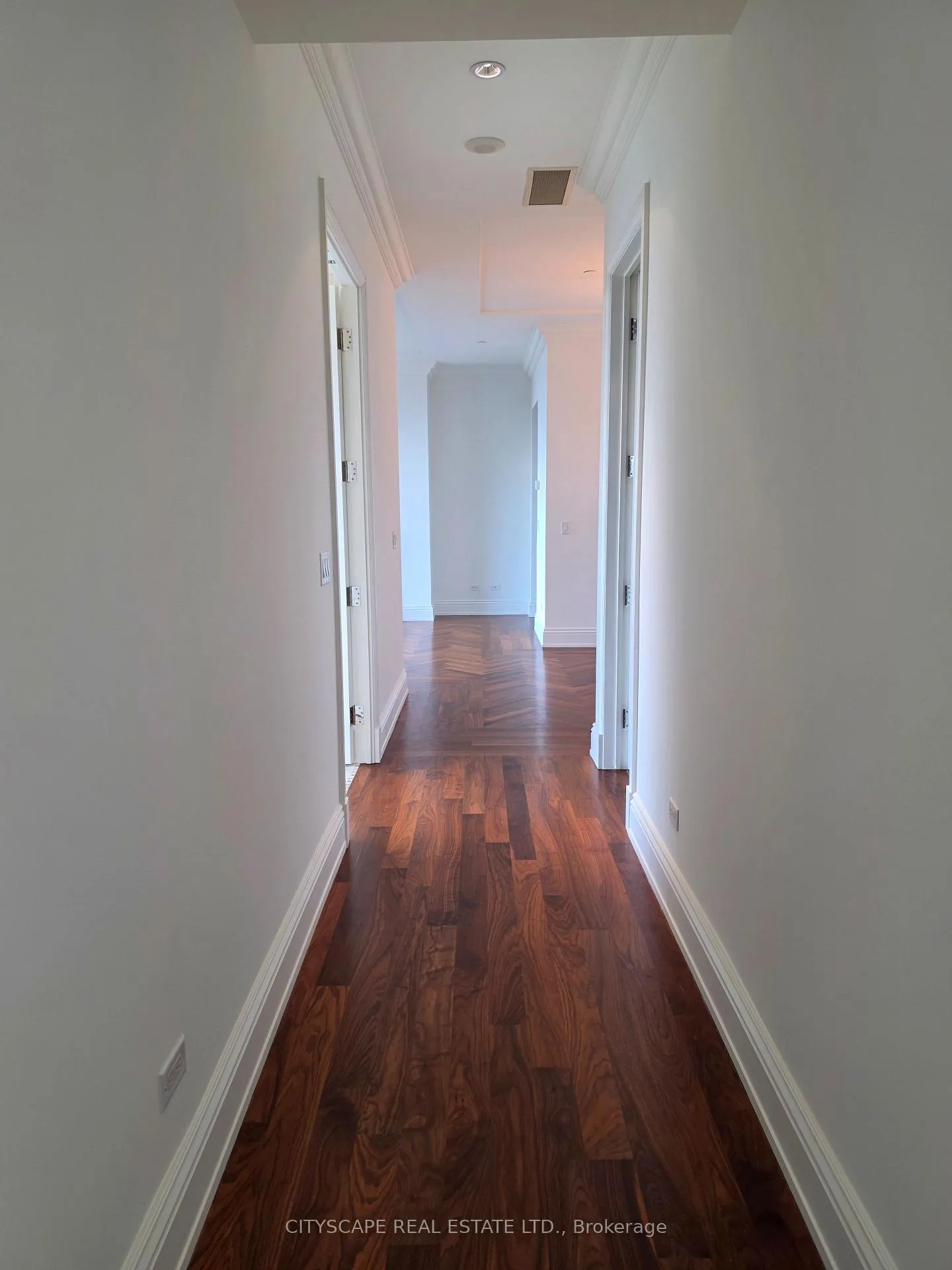 Photo 16 of Unit 4002, 183 Wellington Street, Toronto, Waterfront Communities — HOMEH
