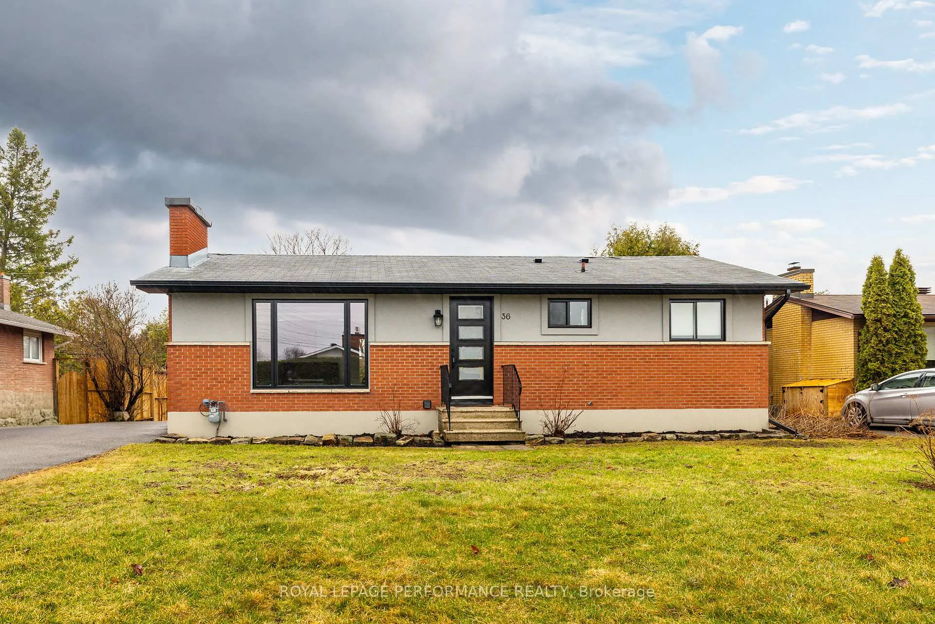 Photo 1 of 36 Largo Crescent, Ottawa, Meadowlands/Crestview — HOMEH