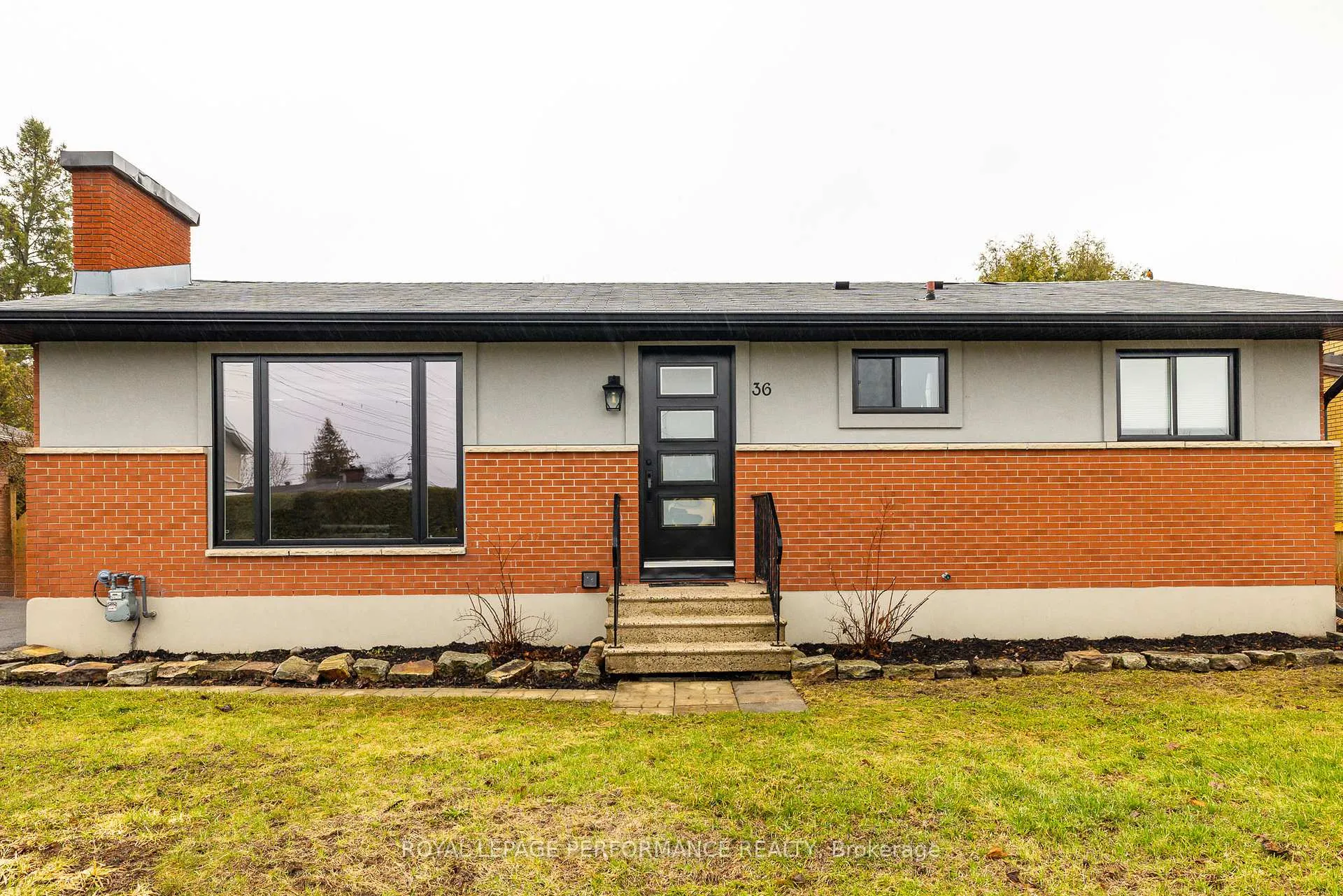 Photo 3 of 36 Largo Crescent, Ottawa, Meadowlands/Crestview — HOMEH