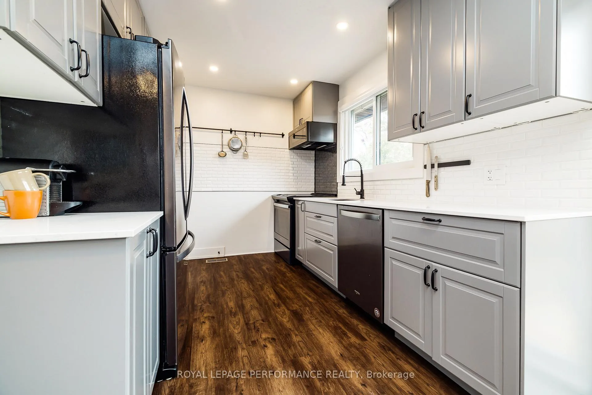Photo 9 of 36 Largo Crescent, Ottawa, Meadowlands/Crestview — HOMEH