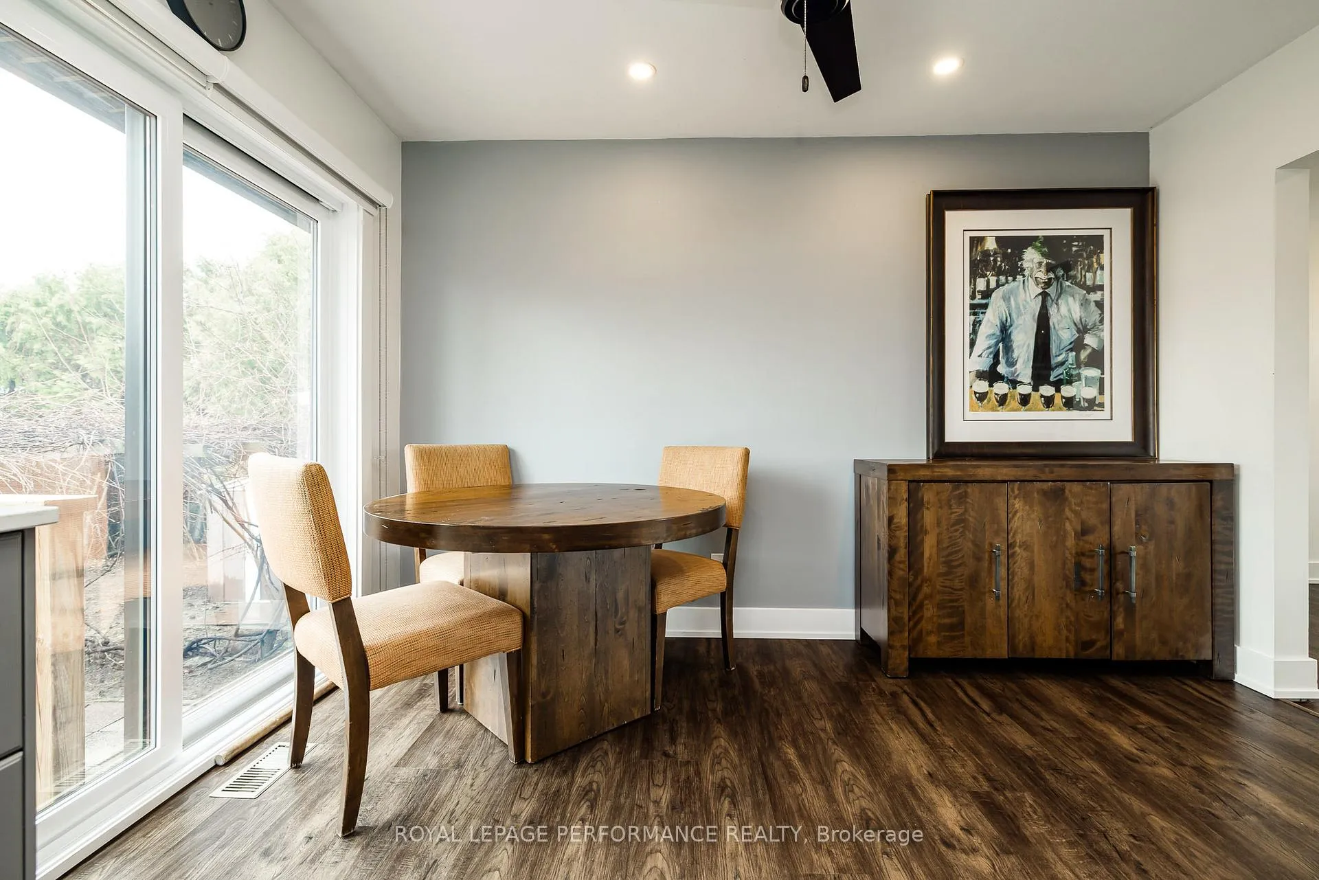 Photo 12 of 36 Largo Crescent, Ottawa, Meadowlands/Crestview — HOMEH