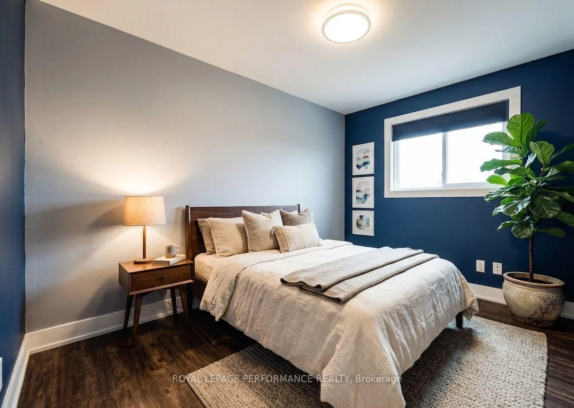 Photo 14 of 36 Largo Crescent, Ottawa, Meadowlands/Crestview — HOMEH