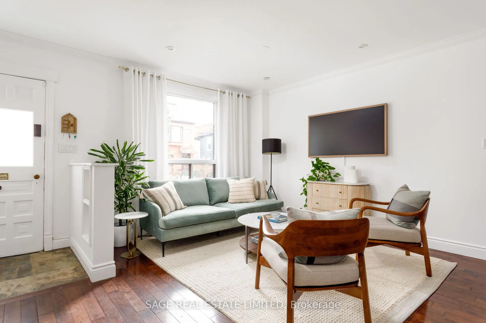 Photo 3 of 206 Hamilton Street, Toronto, South Riverdale — HOMEH