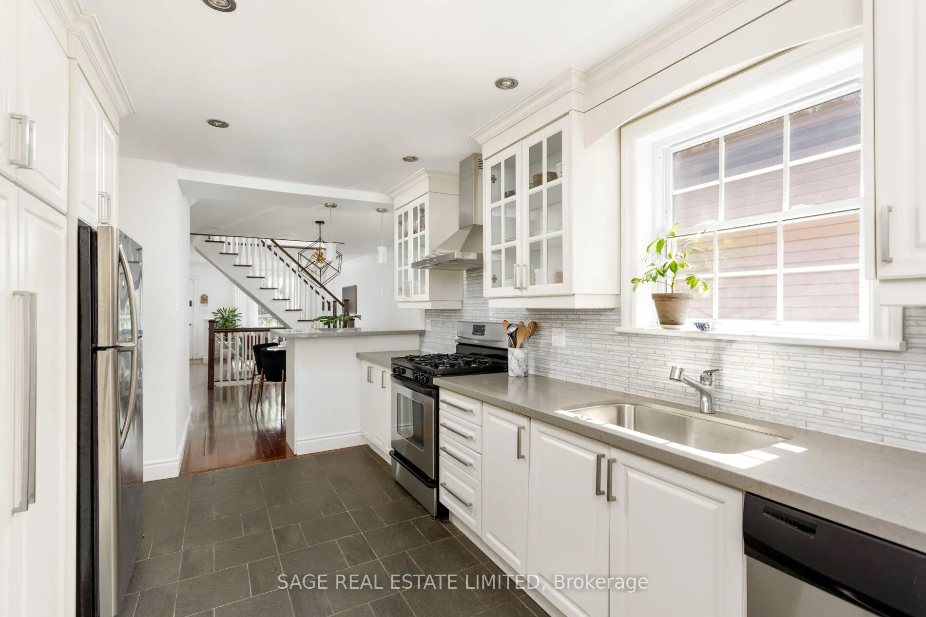 Photo 13 of 206 Hamilton Street, Toronto, South Riverdale — HOMEH