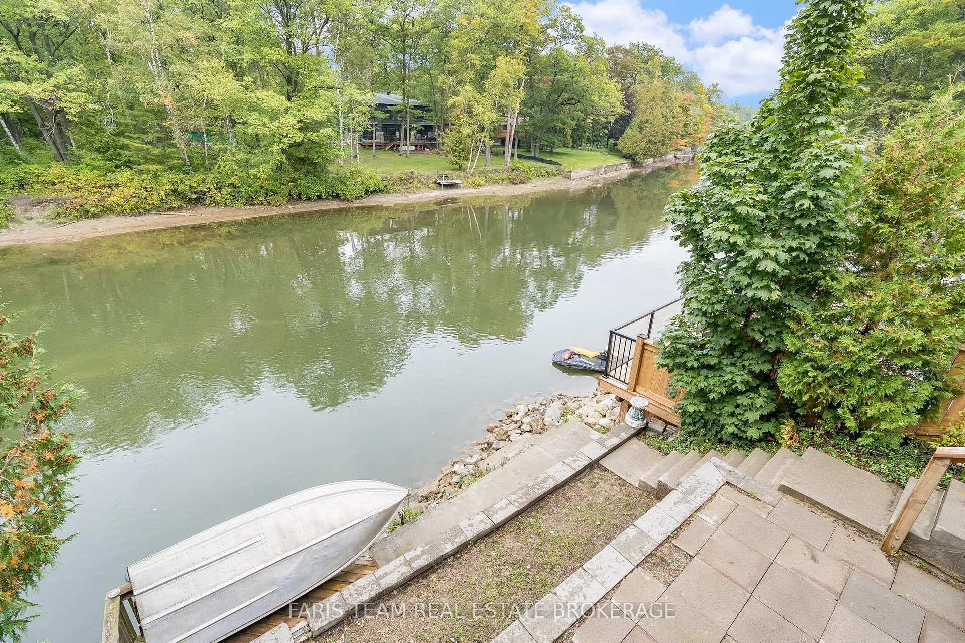 Photo 2 of 104 Knox Road E, Wasaga Beach — HOMEH