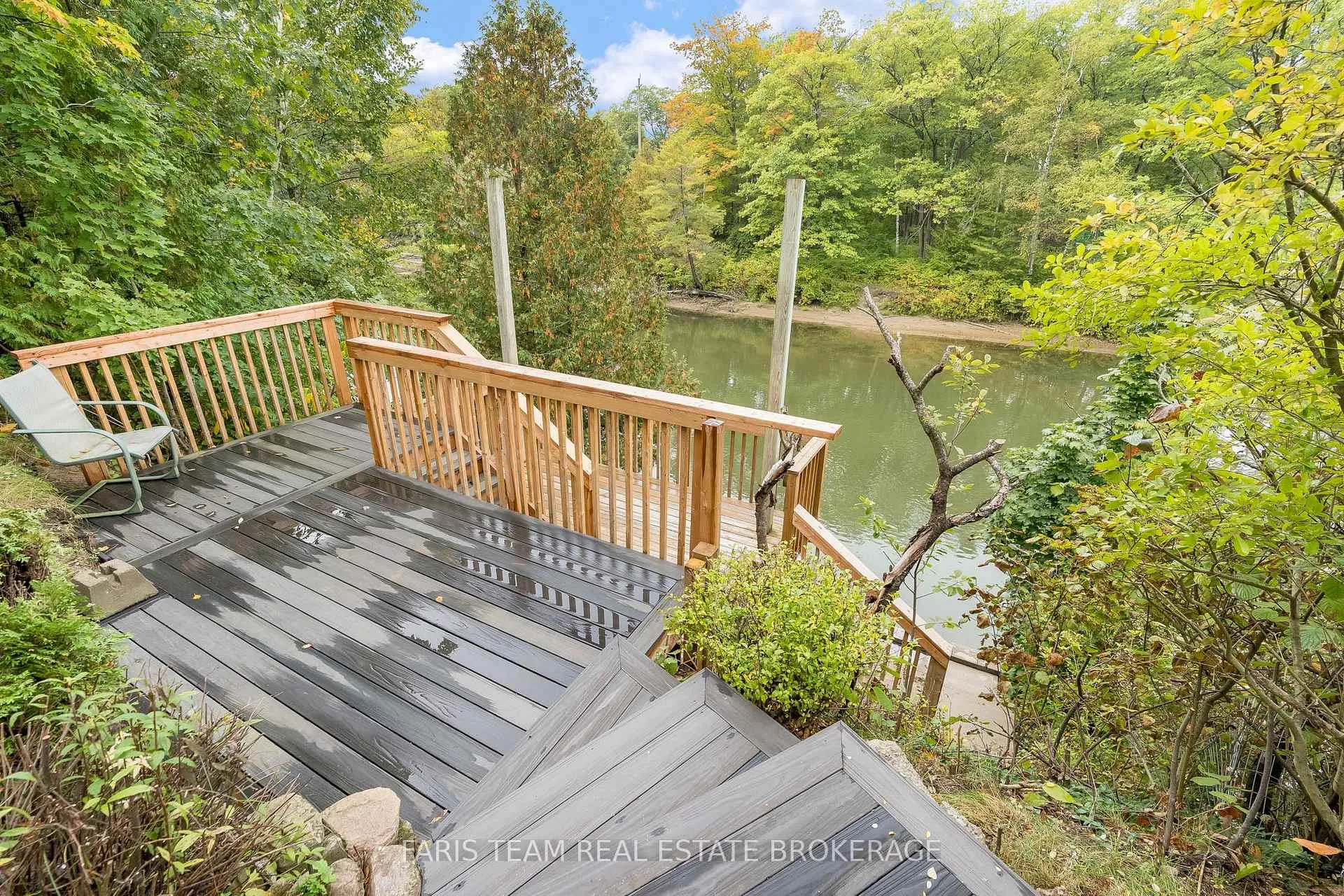 Photo 5 of 104 Knox Road E, Wasaga Beach — HOMEH