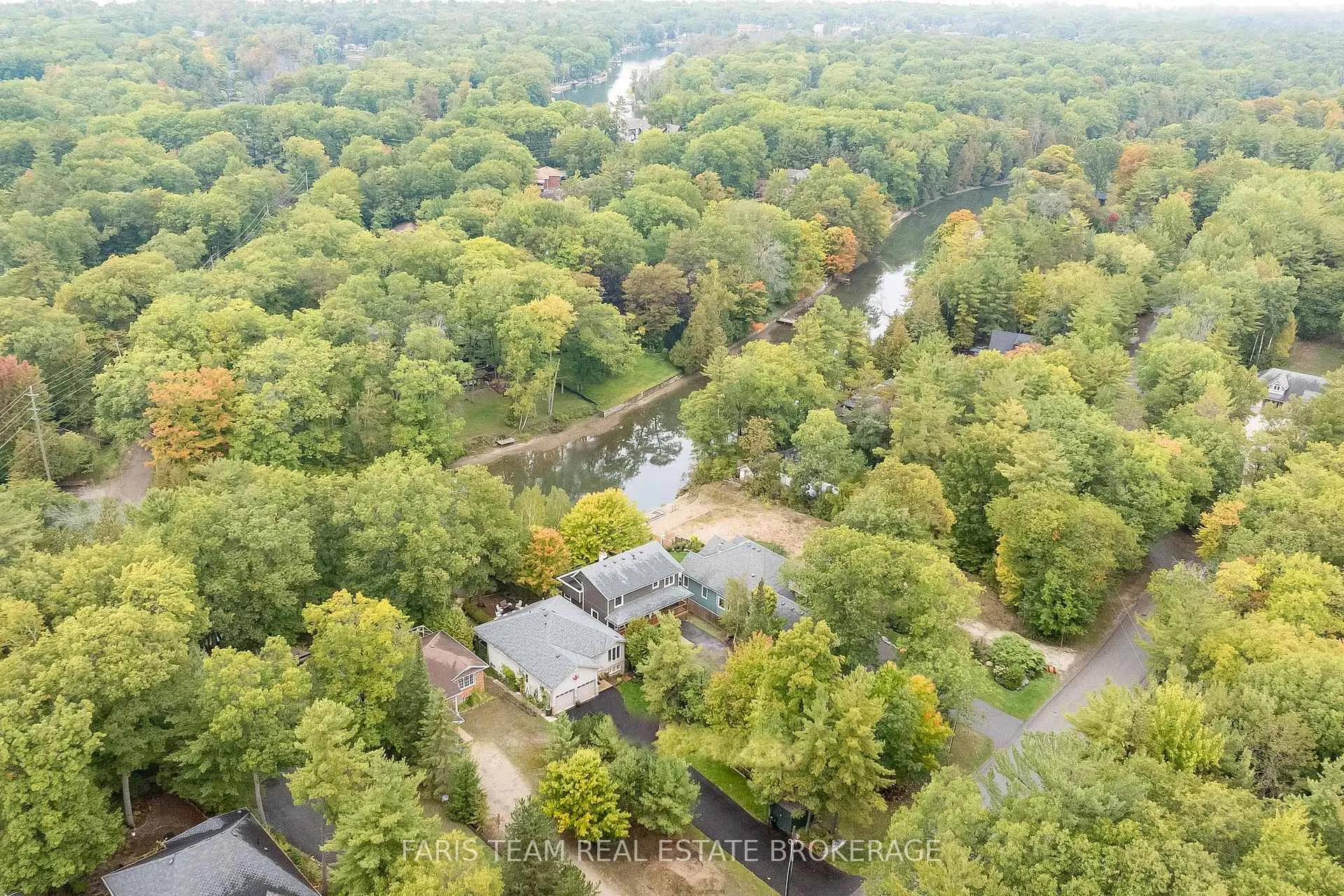Photo 7 of 104 Knox Road E, Wasaga Beach — HOMEH
