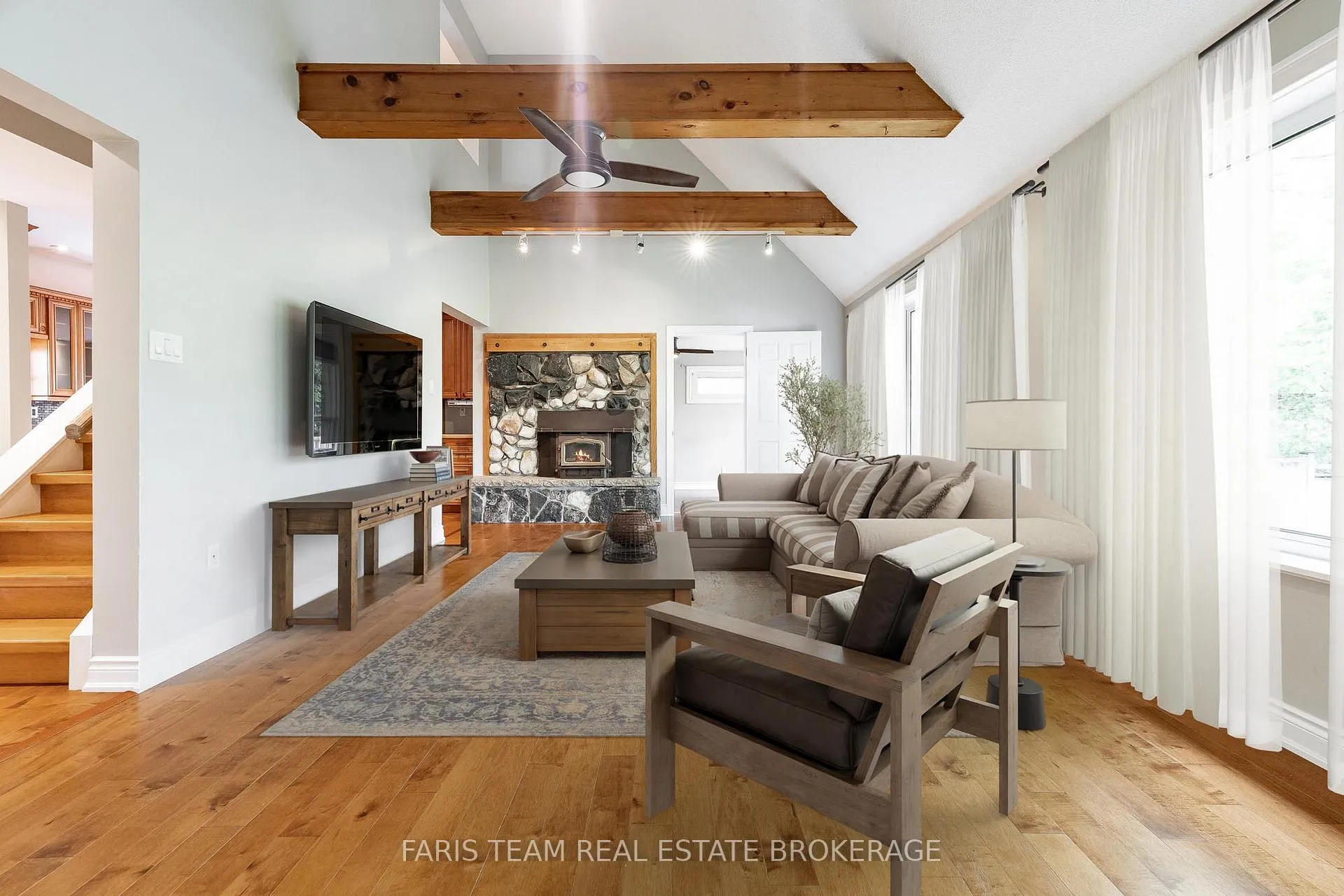 Photo 16 of 104 Knox Road E, Wasaga Beach — HOMEH
