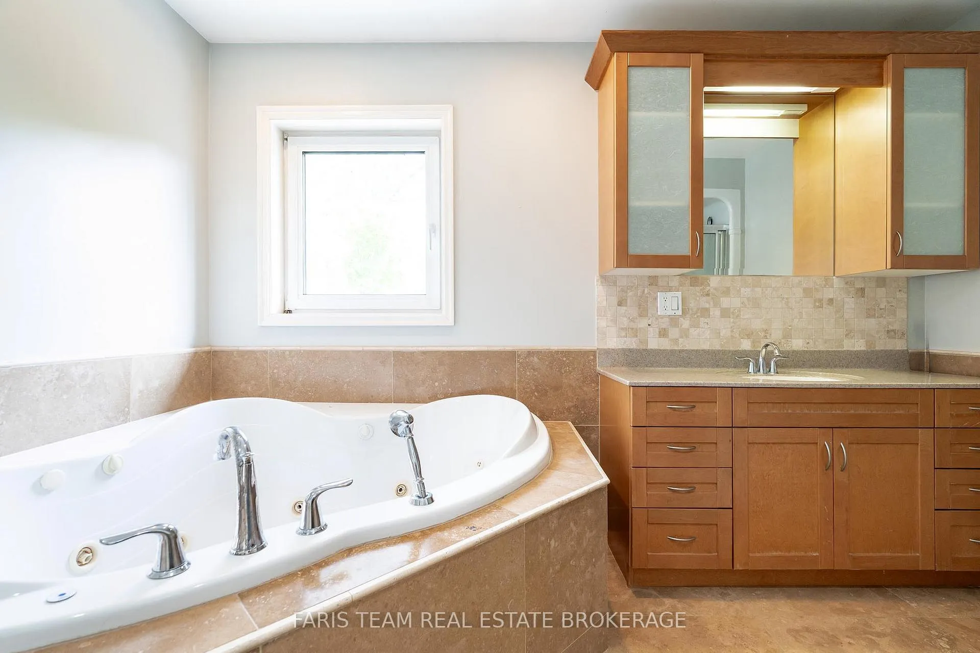Photo 29 of 104 Knox Road E, Wasaga Beach — HOMEH