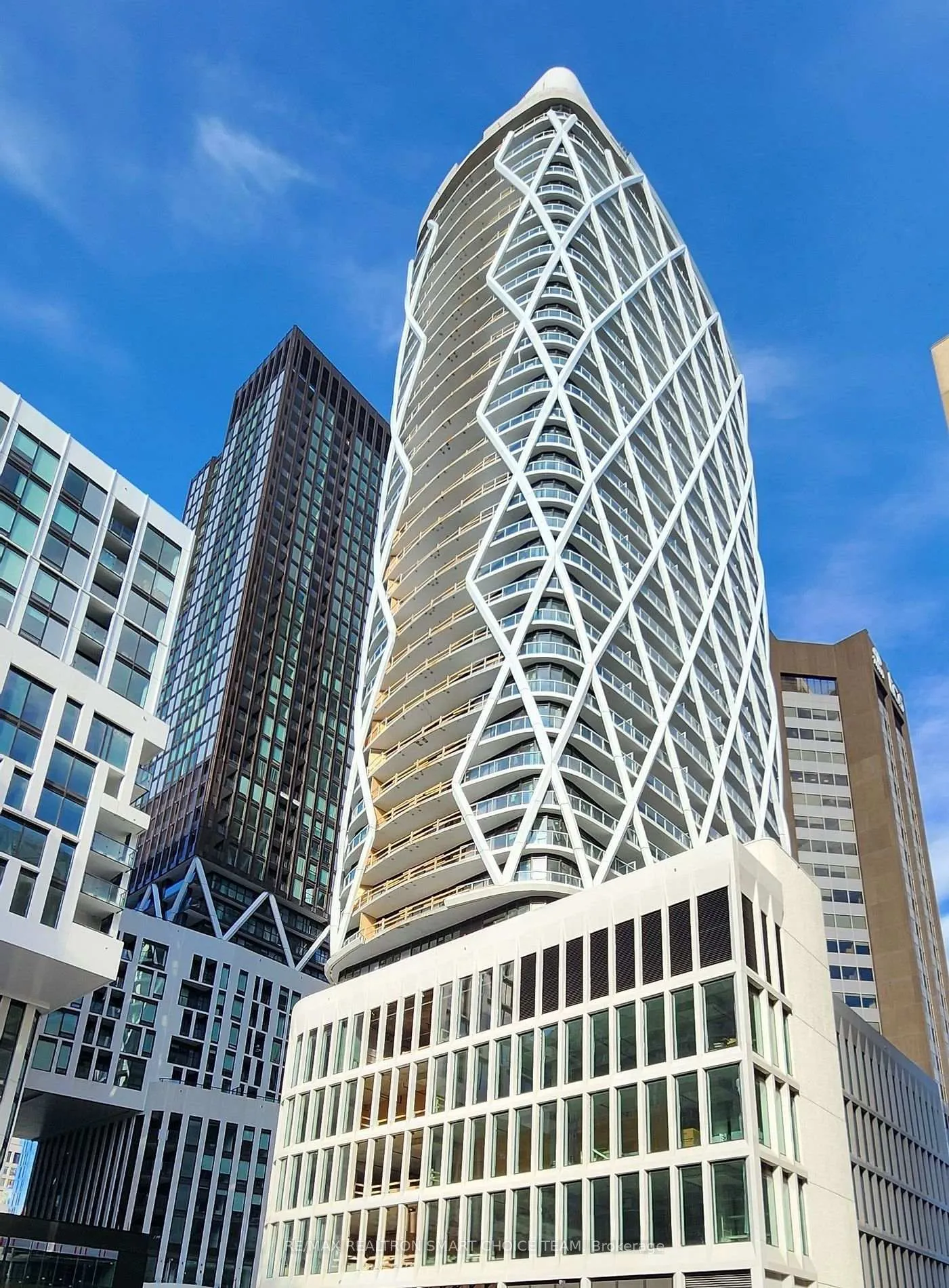 Photo 1 of Unit 1816, 230 Simcoe Street, Toronto, Kensington-Chinatown — HOMEH