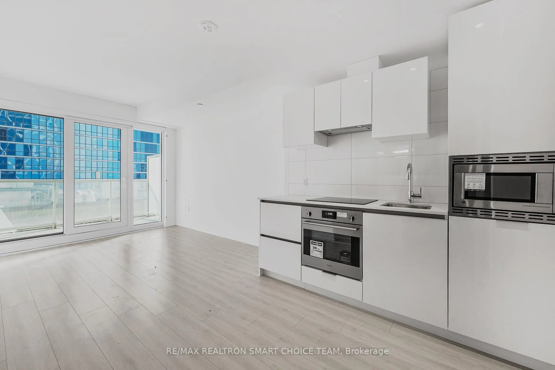 Photo 12 of Unit 1816, 230 Simcoe Street, Toronto, Kensington-Chinatown — HOMEH