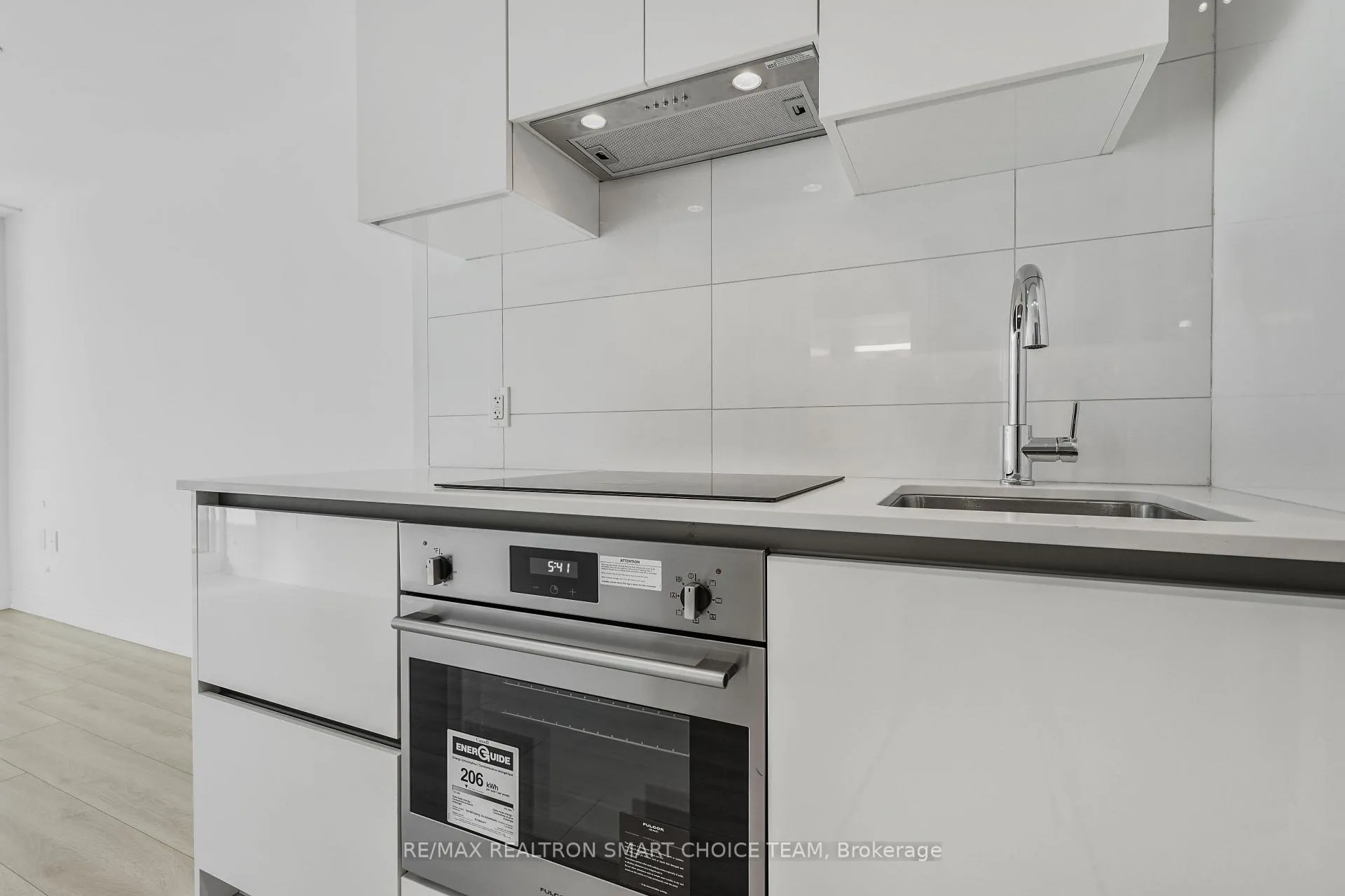 Photo 15 of Unit 1816, 230 Simcoe Street, Toronto, Kensington-Chinatown — HOMEH