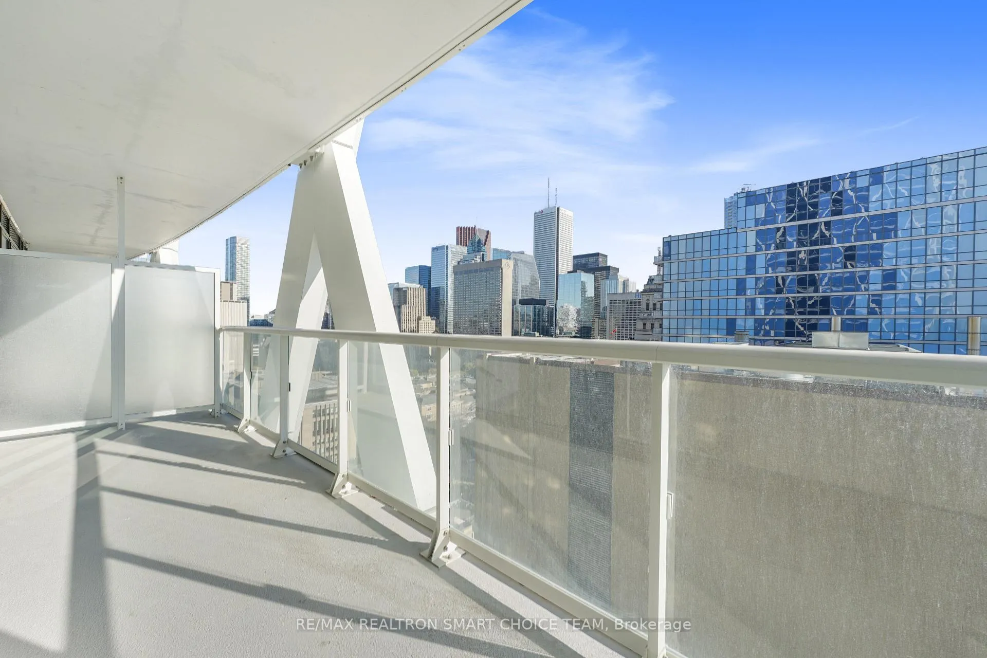 Photo 25 of Unit 1816, 230 Simcoe Street, Toronto, Kensington-Chinatown — HOMEH