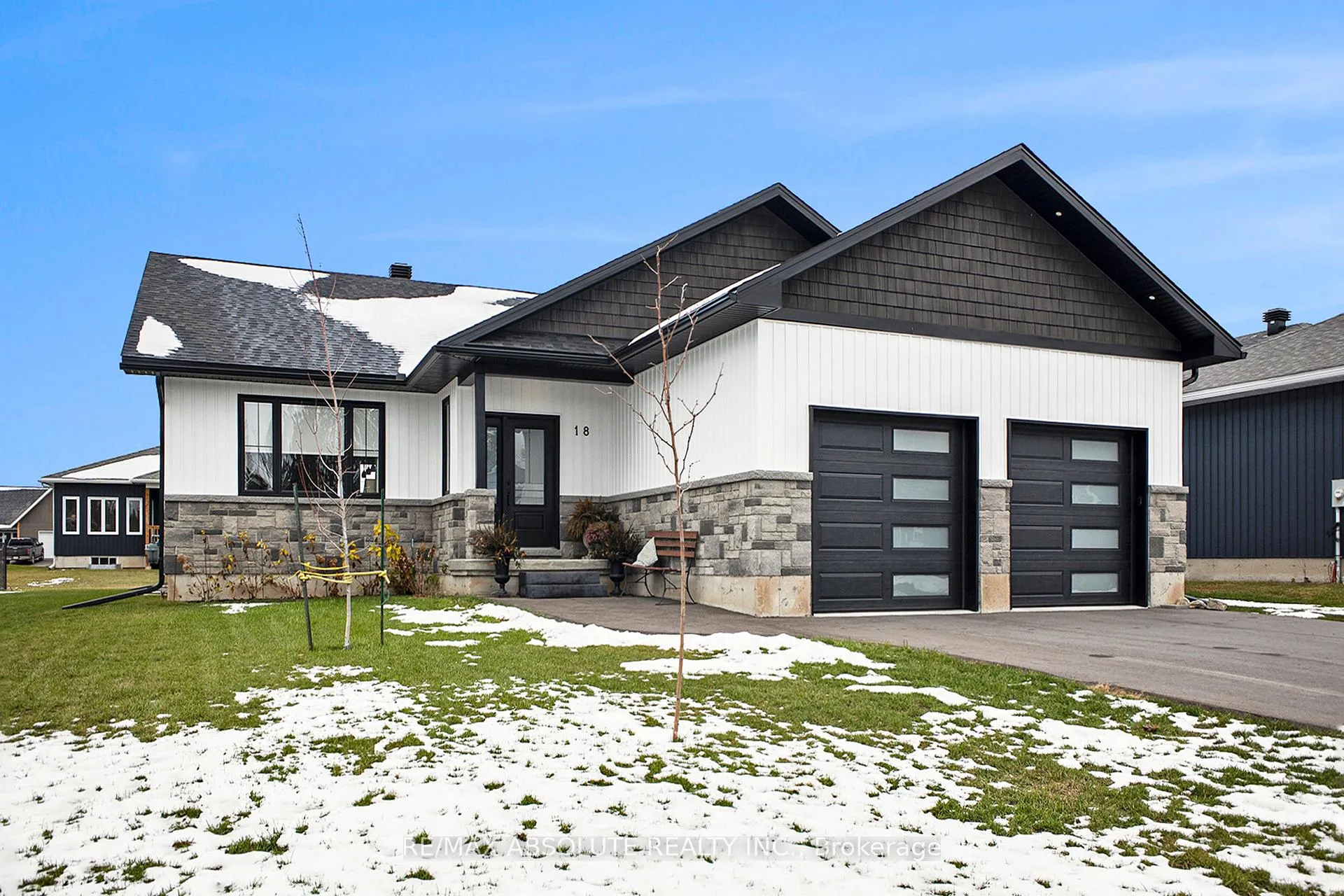 Photo 3 of 18 Morrison Drive, Whitewater Region, Cobden — HOMEH