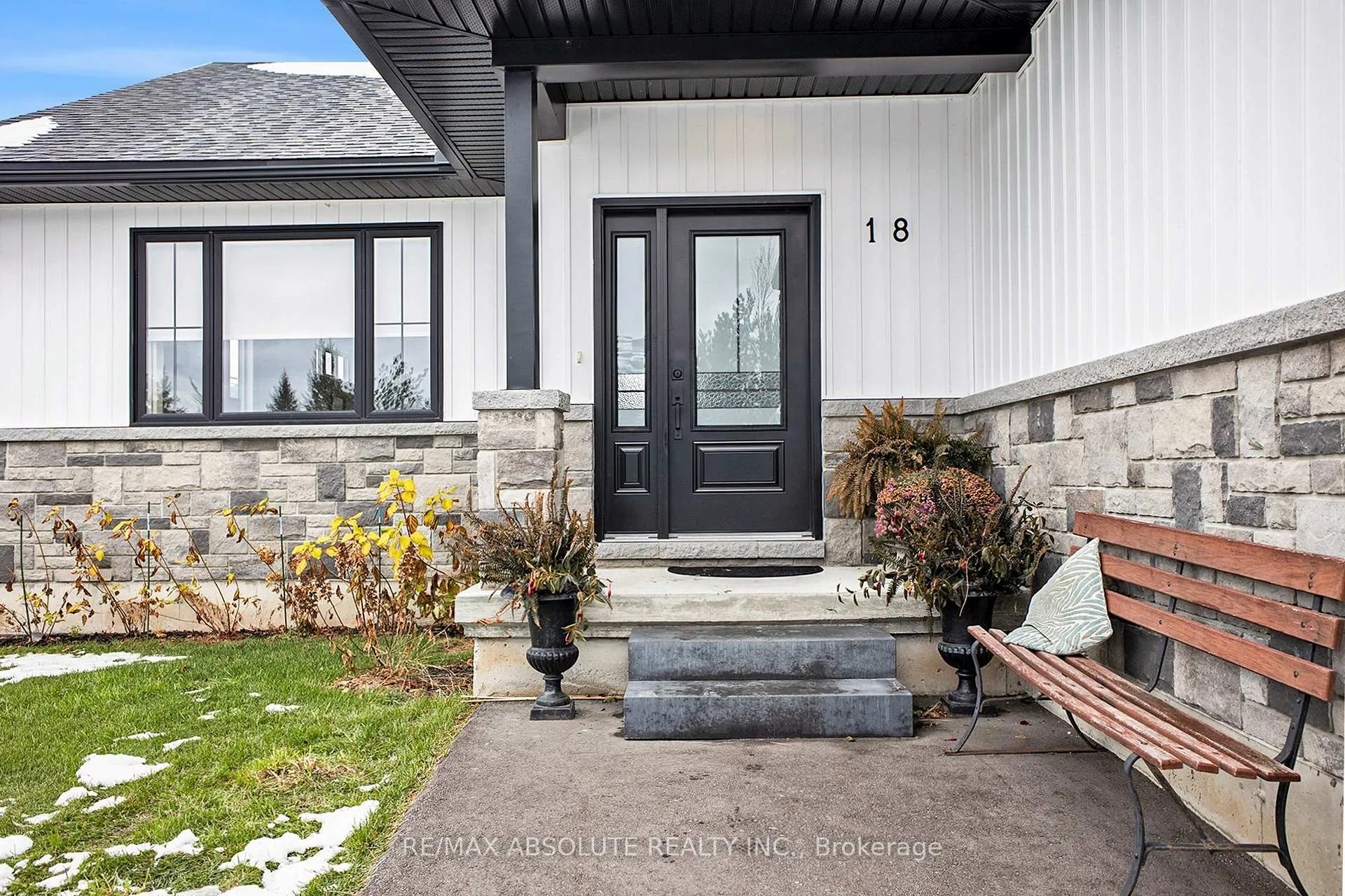 Photo 4 of 18 Morrison Drive, Whitewater Region, Cobden — HOMEH