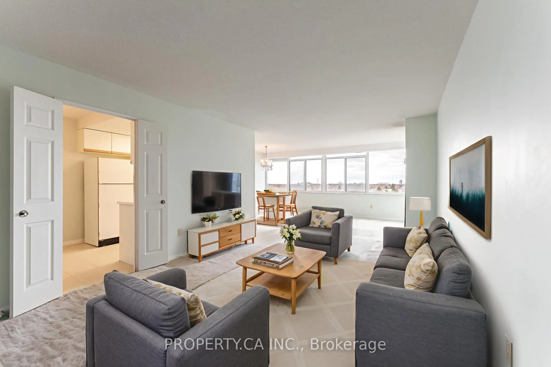 Photo 6 of Unit 802, 3000 Bathurst Street, Toronto, Englemount-Lawrence — HOMEH
