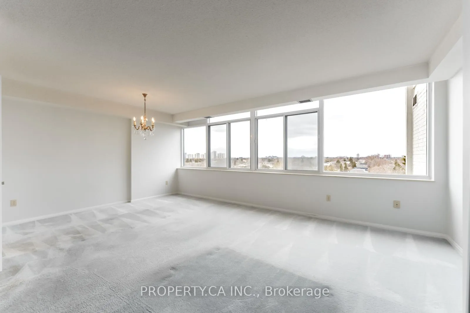Photo 17 of Unit 802, 3000 Bathurst Street, Toronto, Englemount-Lawrence — HOMEH