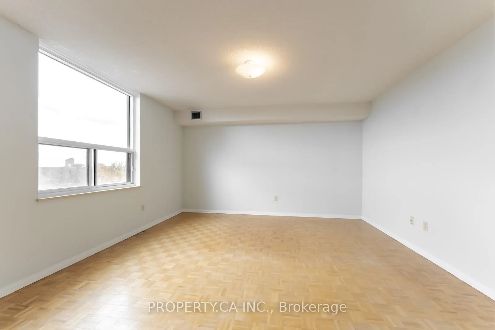Photo 21 of Unit 802, 3000 Bathurst Street, Toronto, Englemount-Lawrence — HOMEH