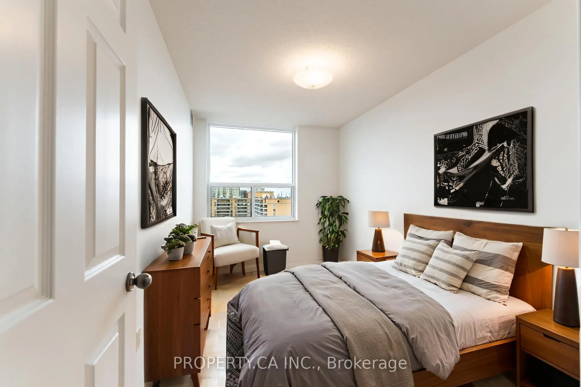 Photo 28 of Unit 802, 3000 Bathurst Street, Toronto, Englemount-Lawrence — HOMEH